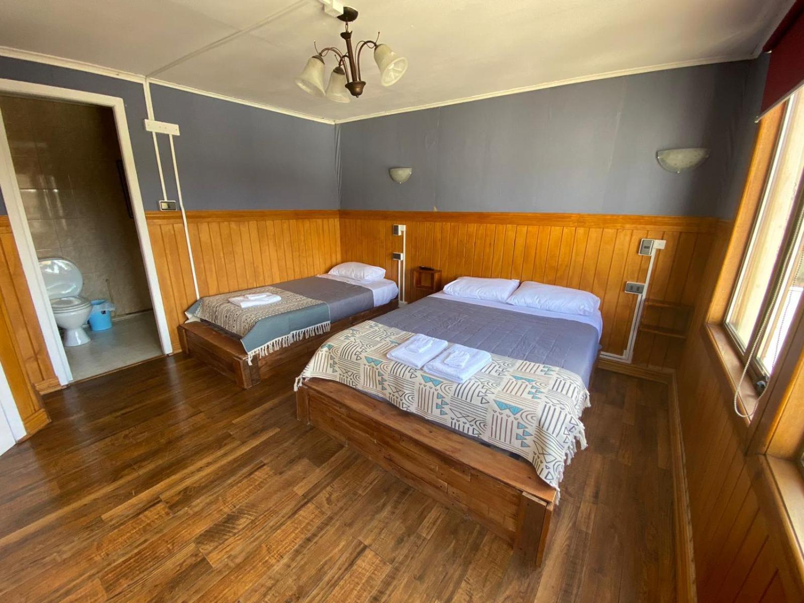 Hotel Hostal Ochen - Image 1