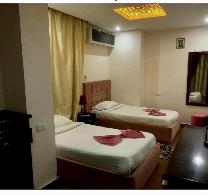 Golden Pyramids view guest house