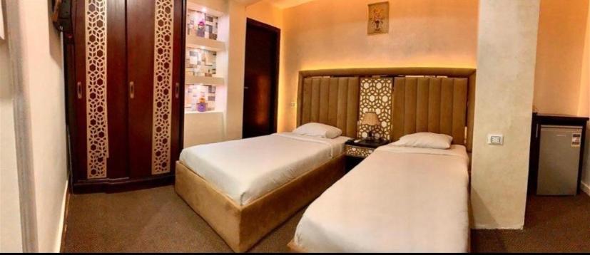 Golden Pyramids view guest house