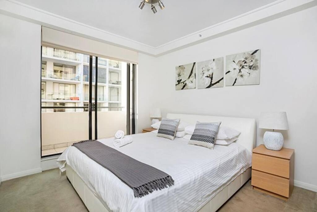 AX301 - Located in the Heart of North Sydney