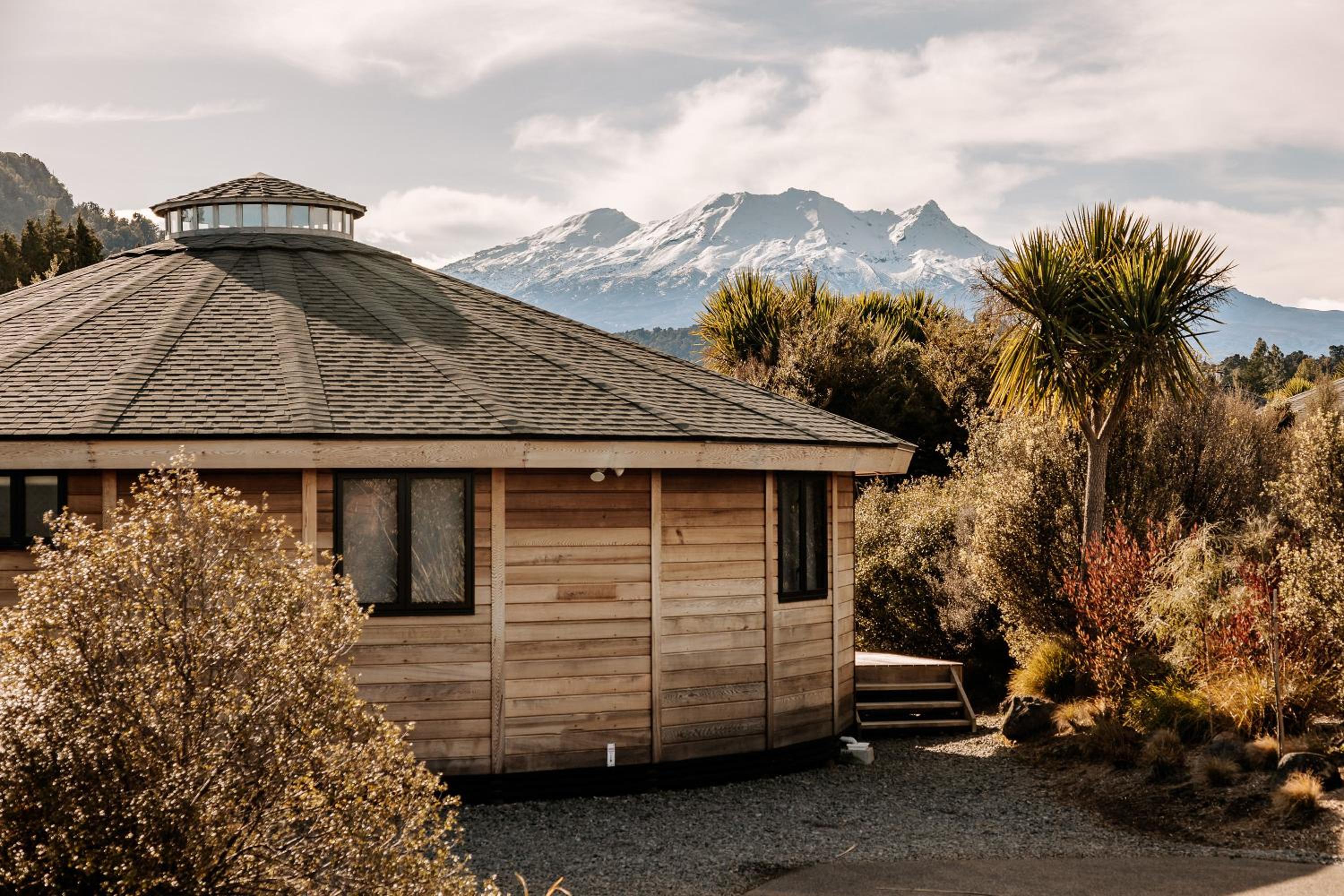 Kaho - Ohakune Holiday Home with Spa view 3