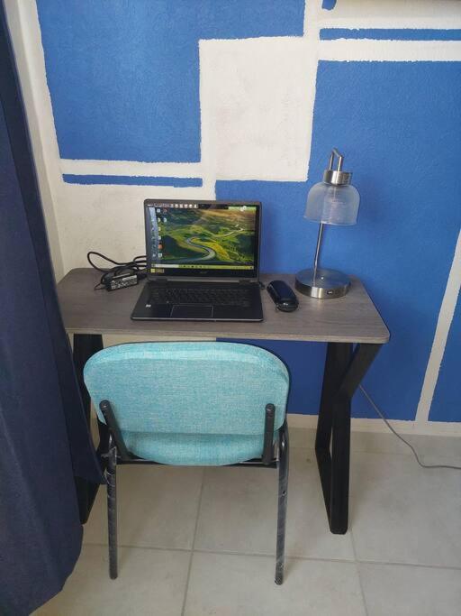 mi casa, tu casa view 5