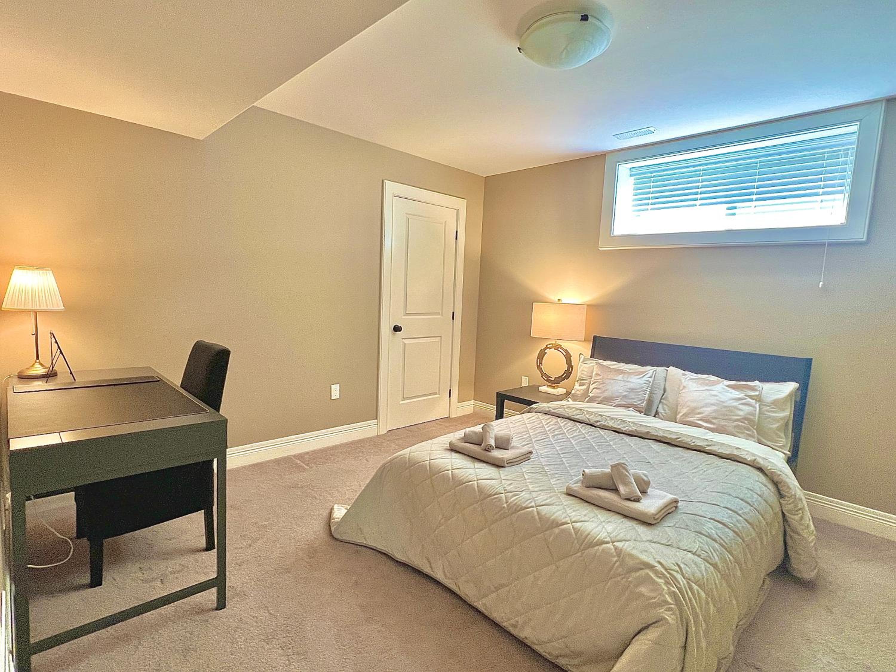 Cozy and stylish entire suite in Halifax