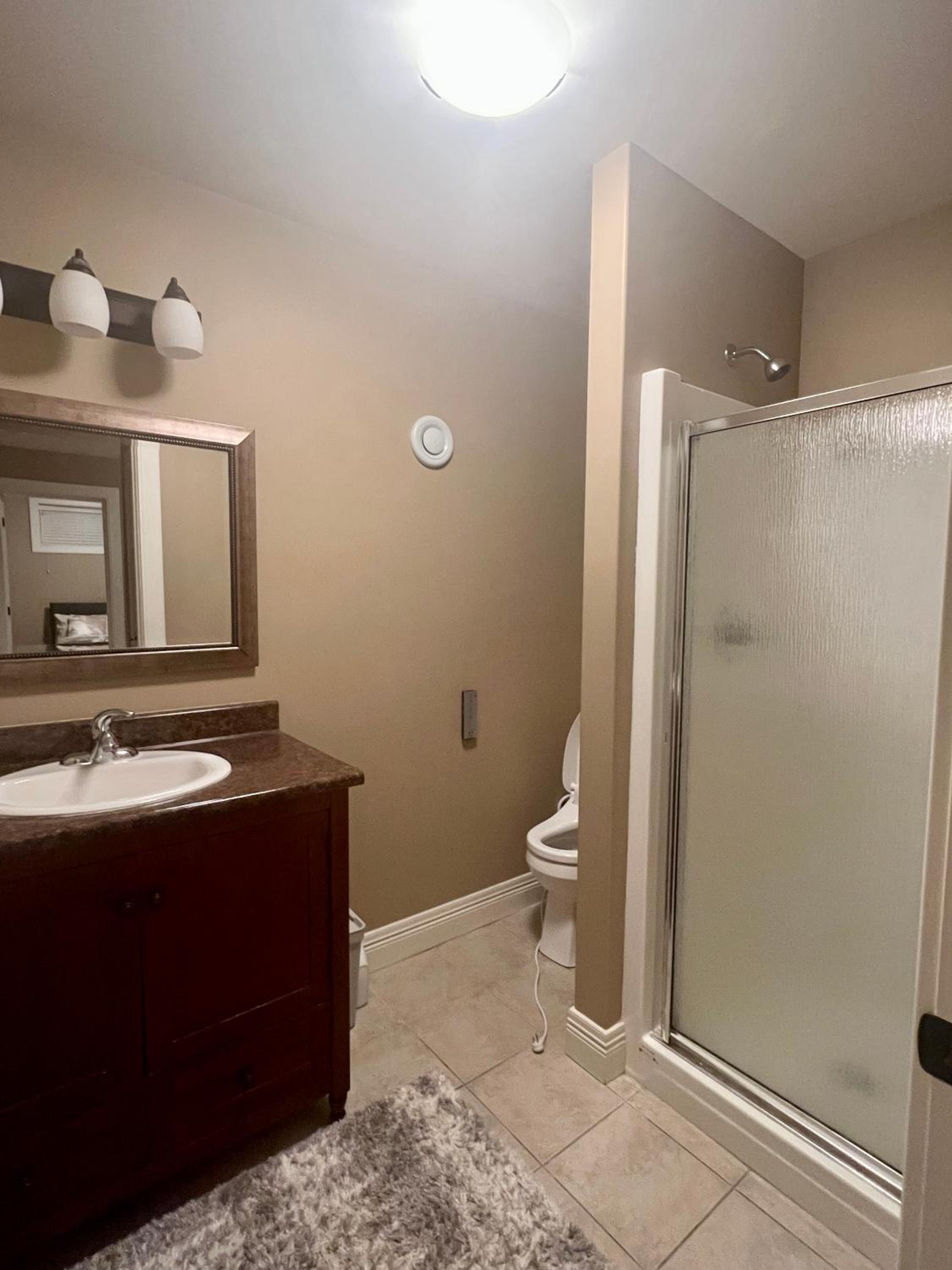 Cozy and stylish entire suite in Halifax