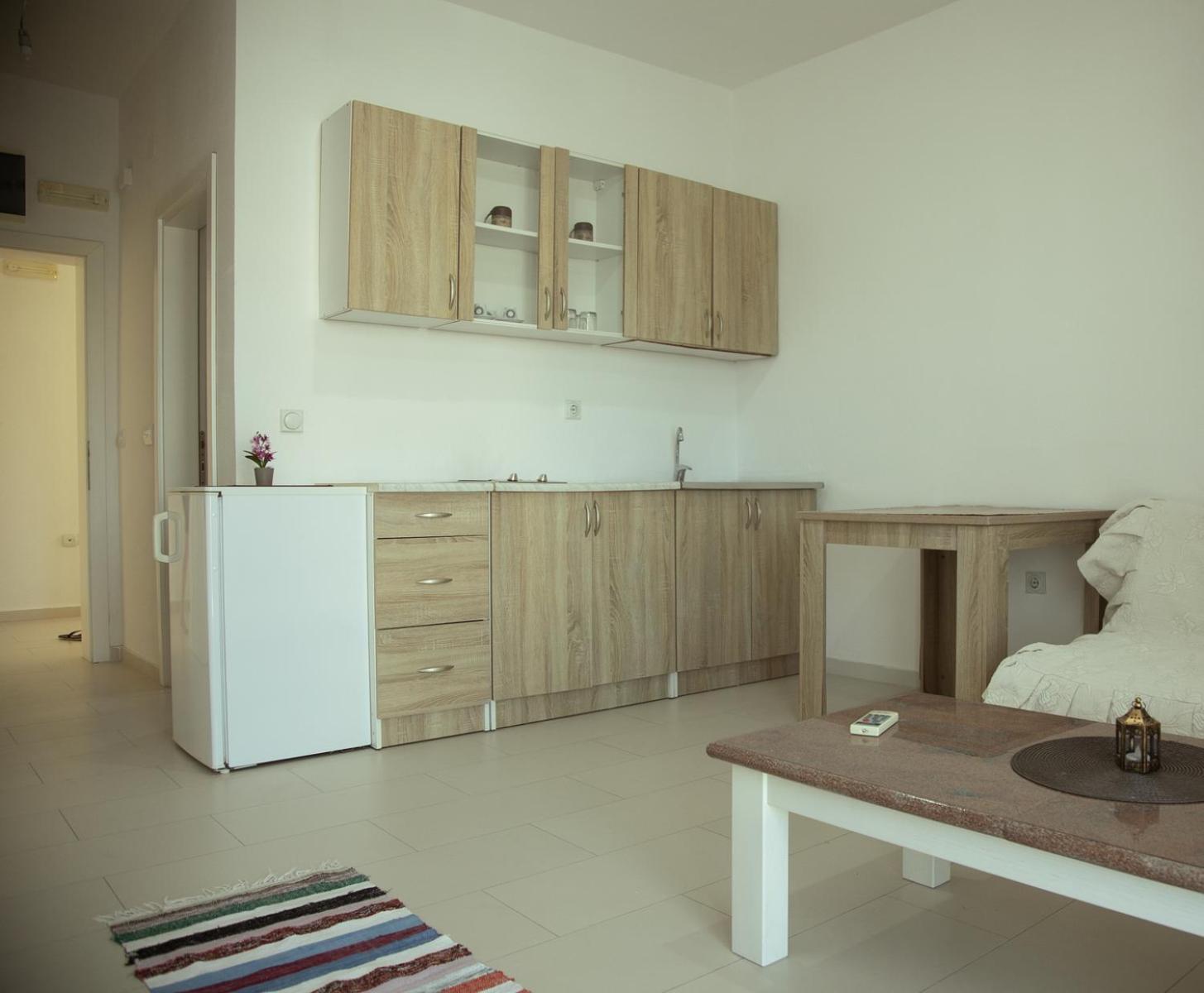 Nimes Apartments