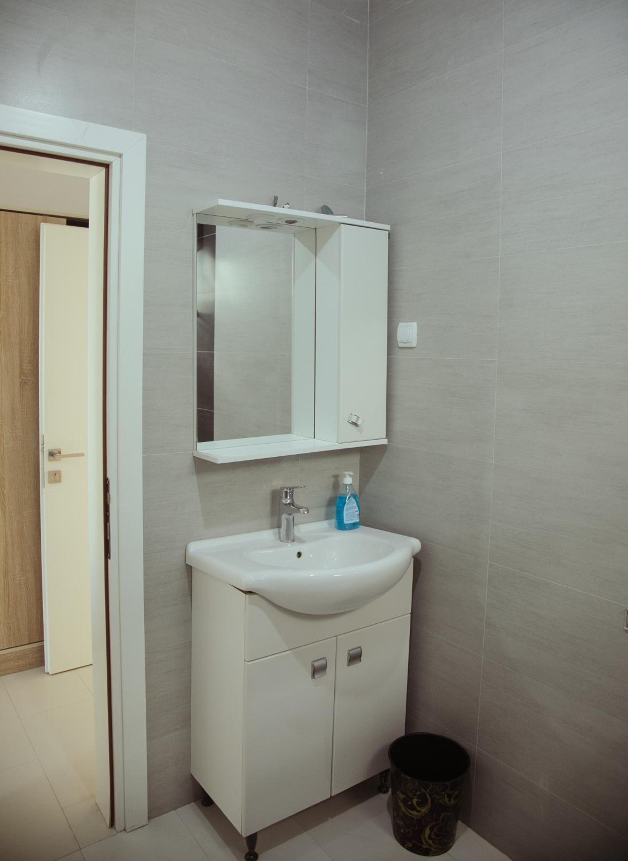 Nimes Apartments