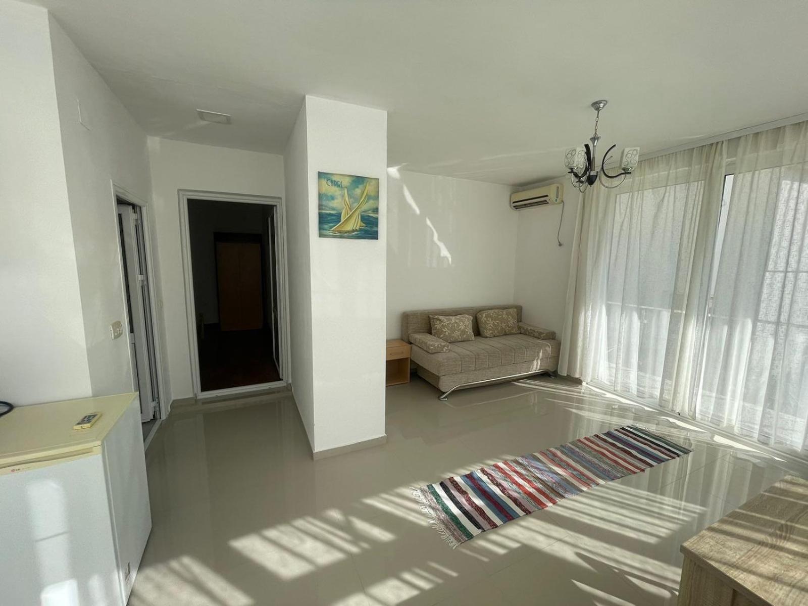 Nimes Apartments