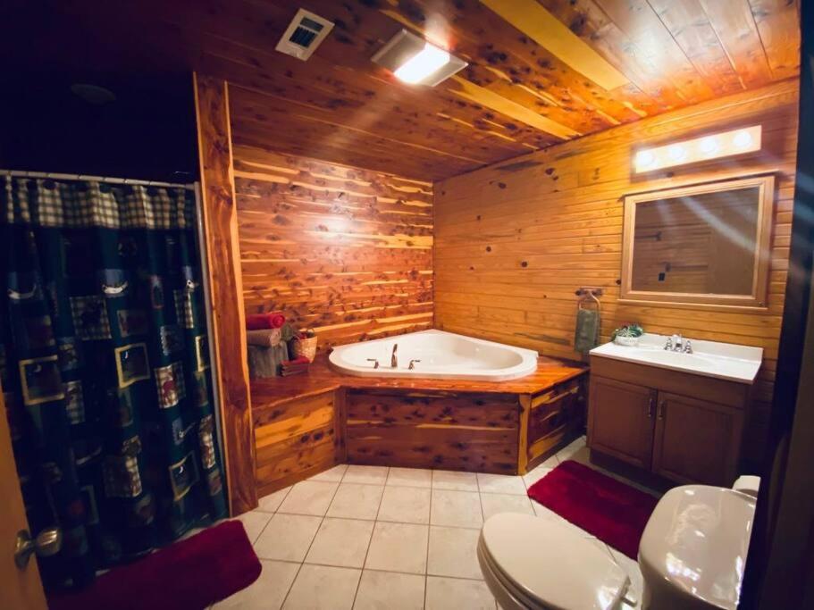 The Presidential Barndominium in the Stable at Bear Mountain view 4