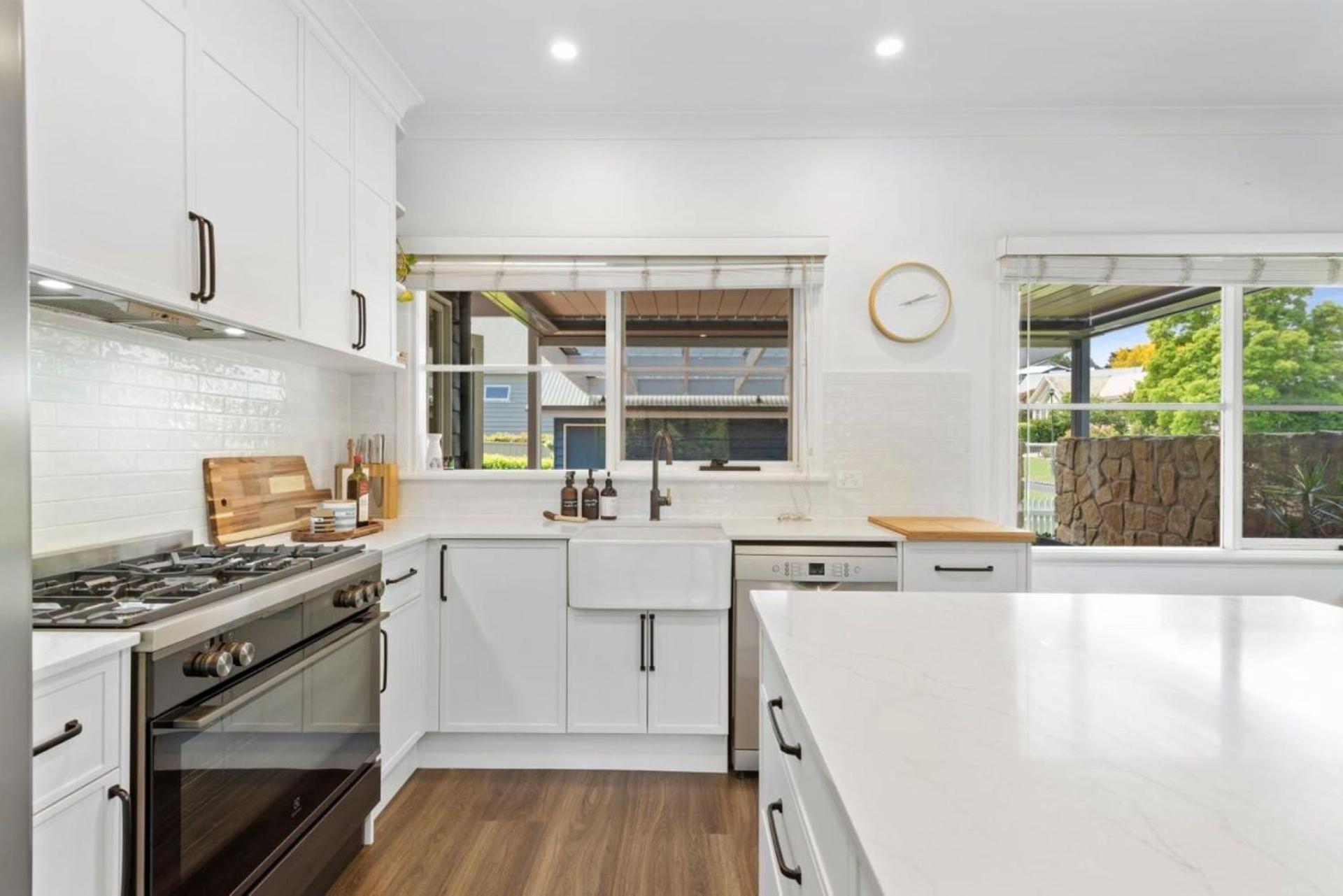Countryside Luxe - 5 minute drive to the Beach!