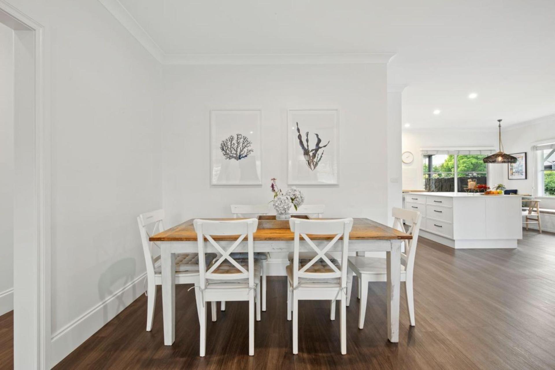 Countryside Luxe - 5 minute drive to the Beach!