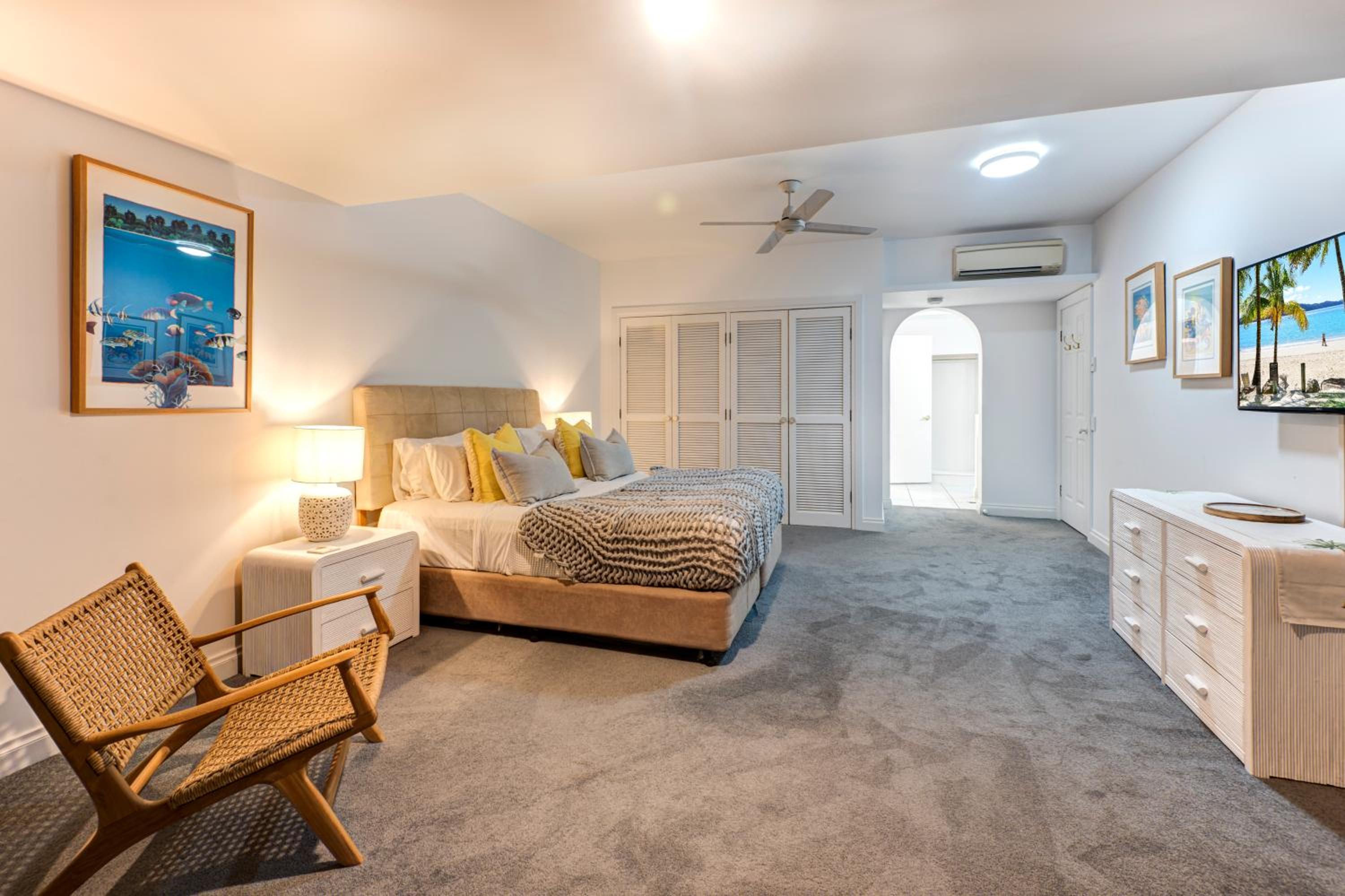 Bella Vista East 4 Oceanview, Golf Buggy, Valet Service & Shared Pool
