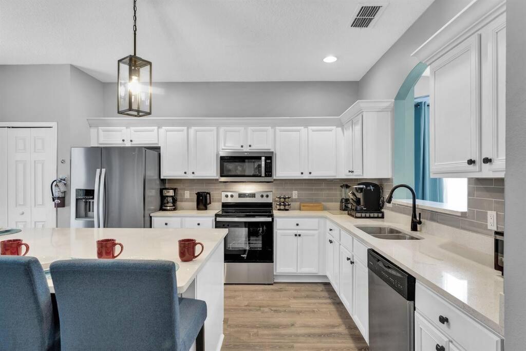 Luxurious 7BR Home Near DisneyPoolTheatreGame Room