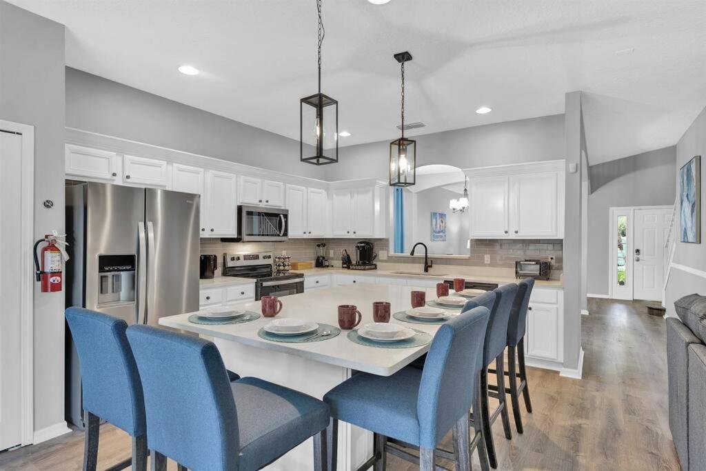 Luxurious 7BR Home Near DisneyPoolTheatreGame Room