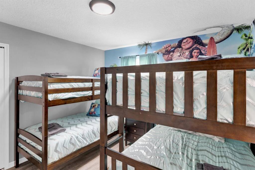 Luxurious 7BR Home Near DisneyPoolTheatreGame Room