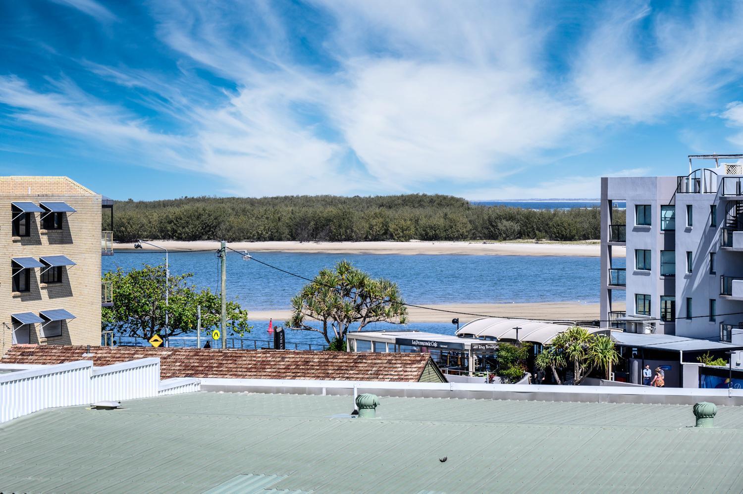 Hotel Pumicestone Blue - Image 1