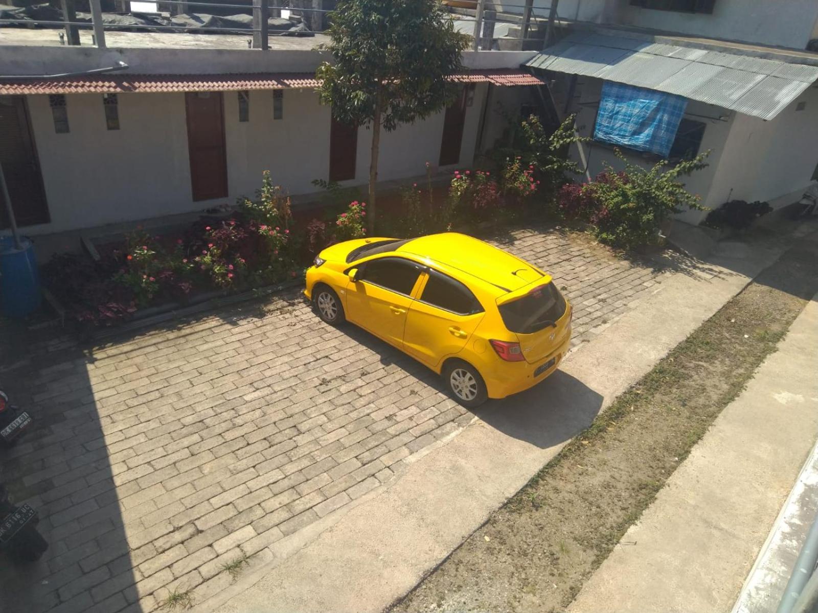 Guest House Griya Mas Busungbiu view 4
