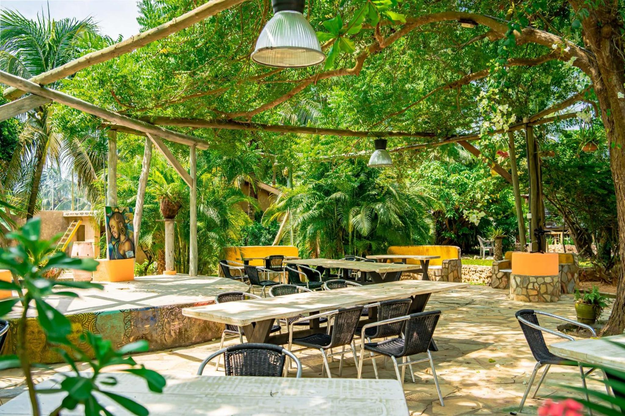 Kokrobite Gardens Restaurant and Guest House view 4