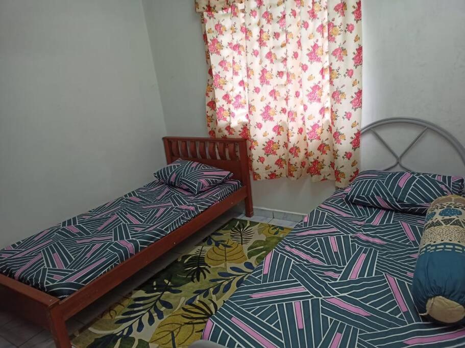 Homestay Tokwan Besar & Selesa! photo 5