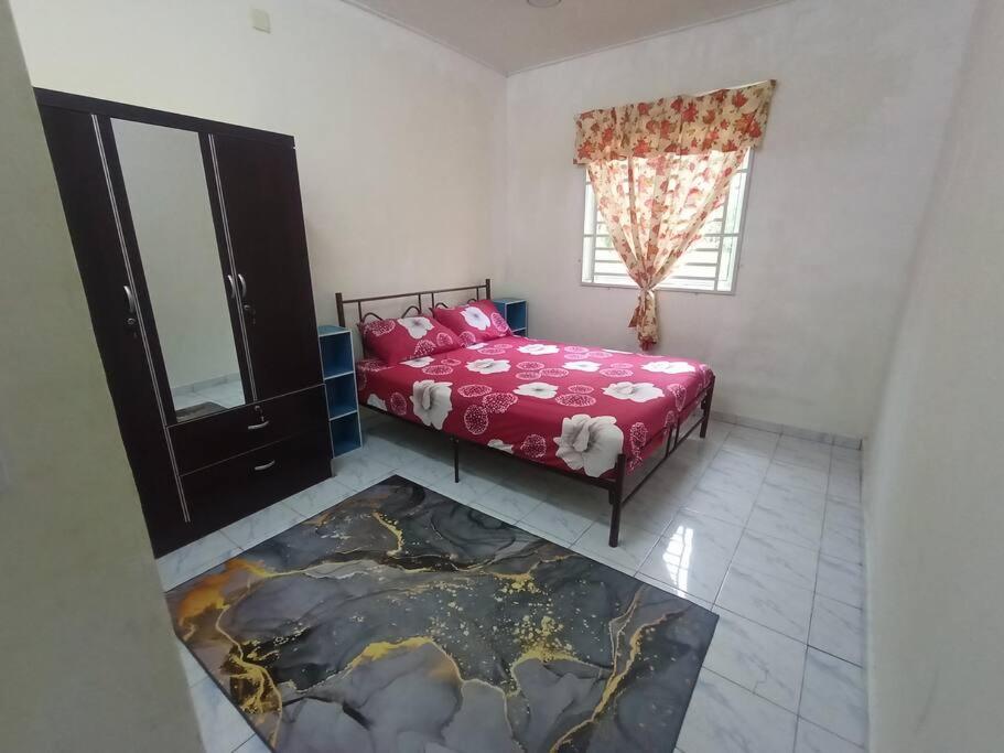 Homestay Tokwan Besar & Selesa! photo 6