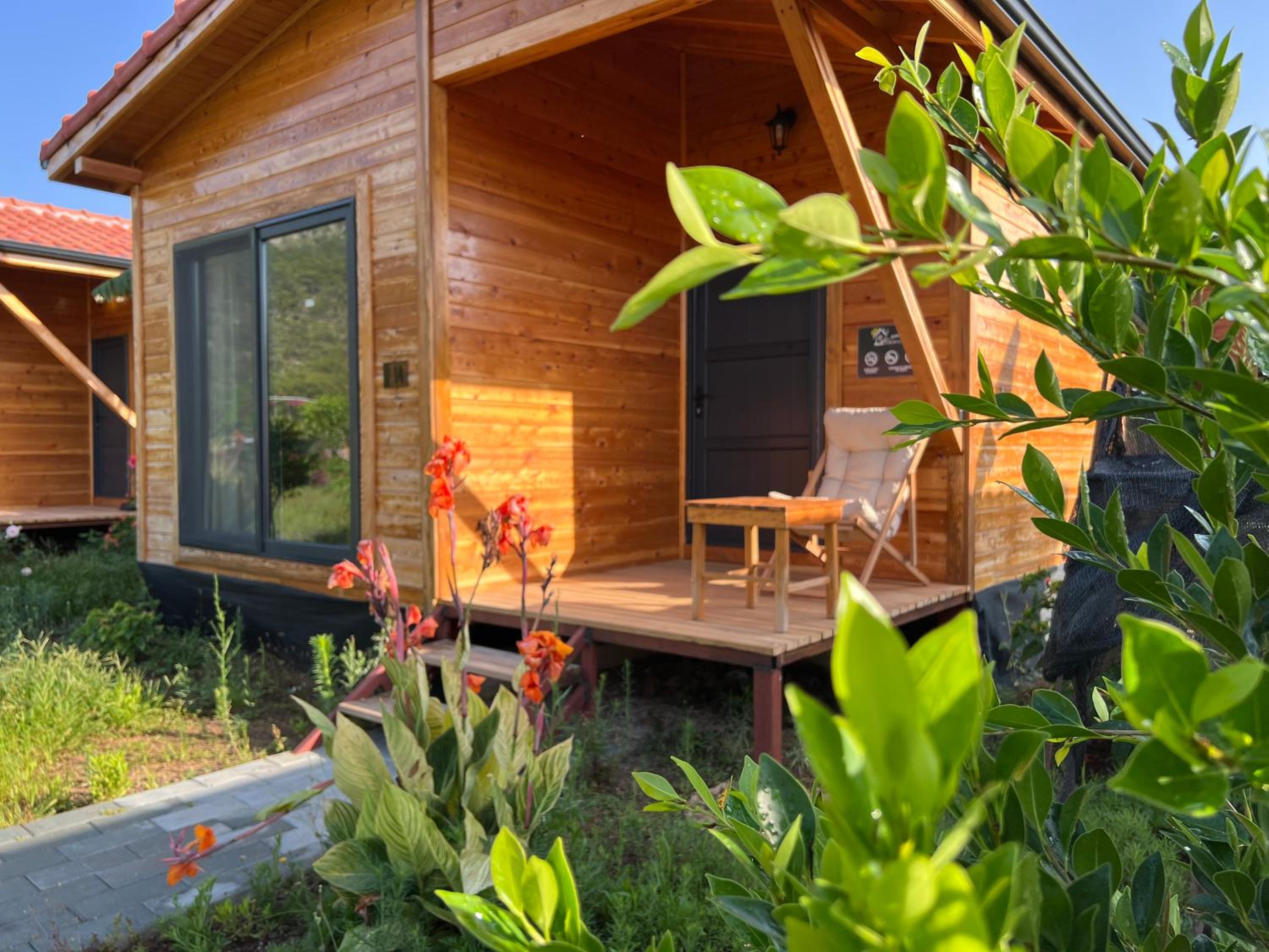 Lemon Garden Lodge