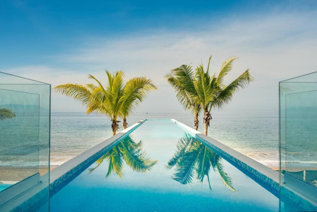 Hotel Harbor 3008 Amazing beach front condo by Moikkarentals - Image 1