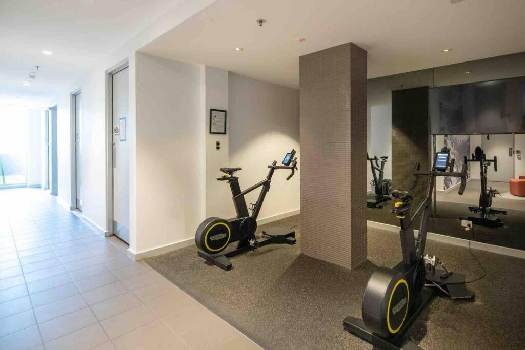 City apartment, pool & carpark