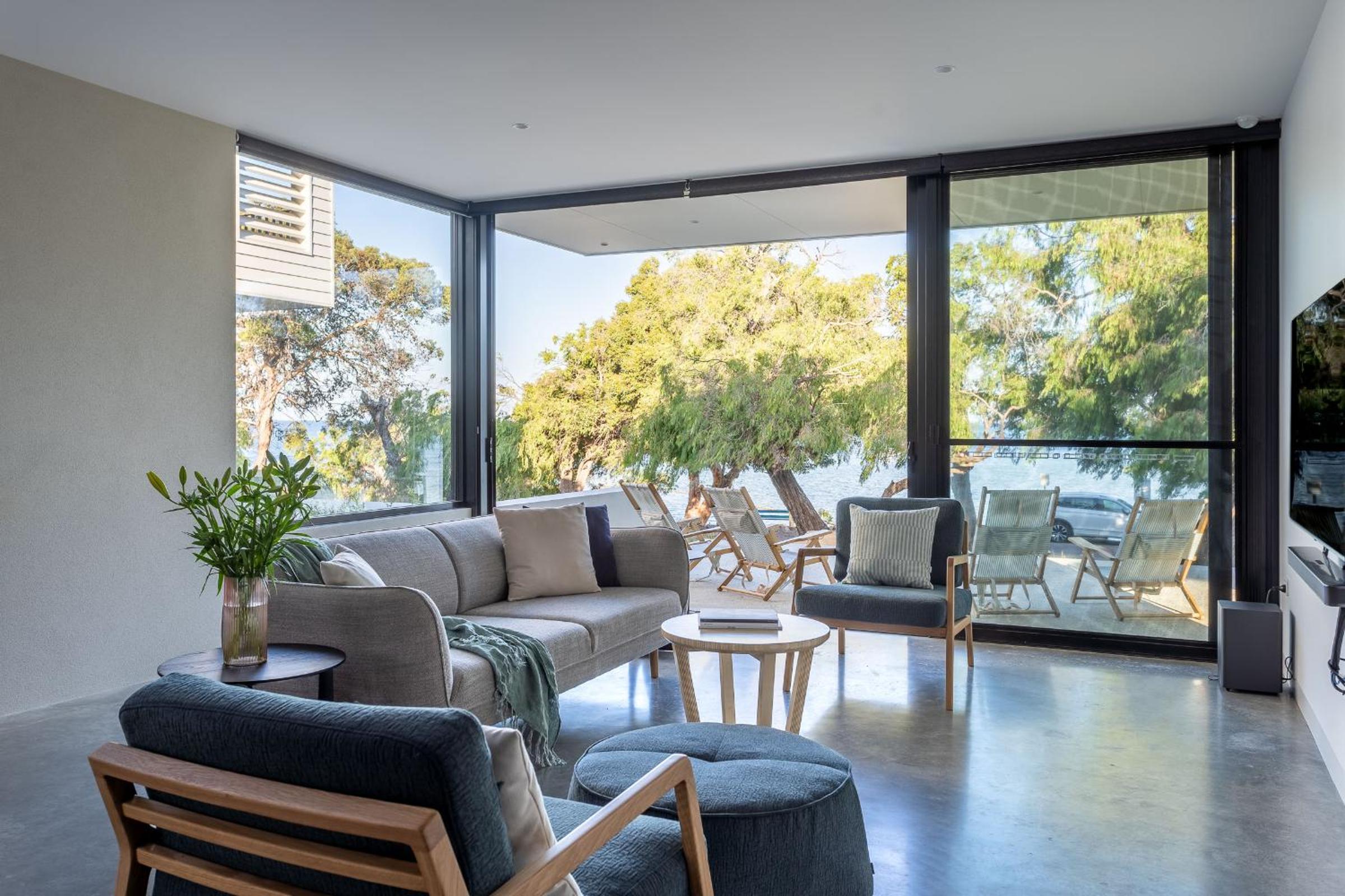 Novella I Private Properties