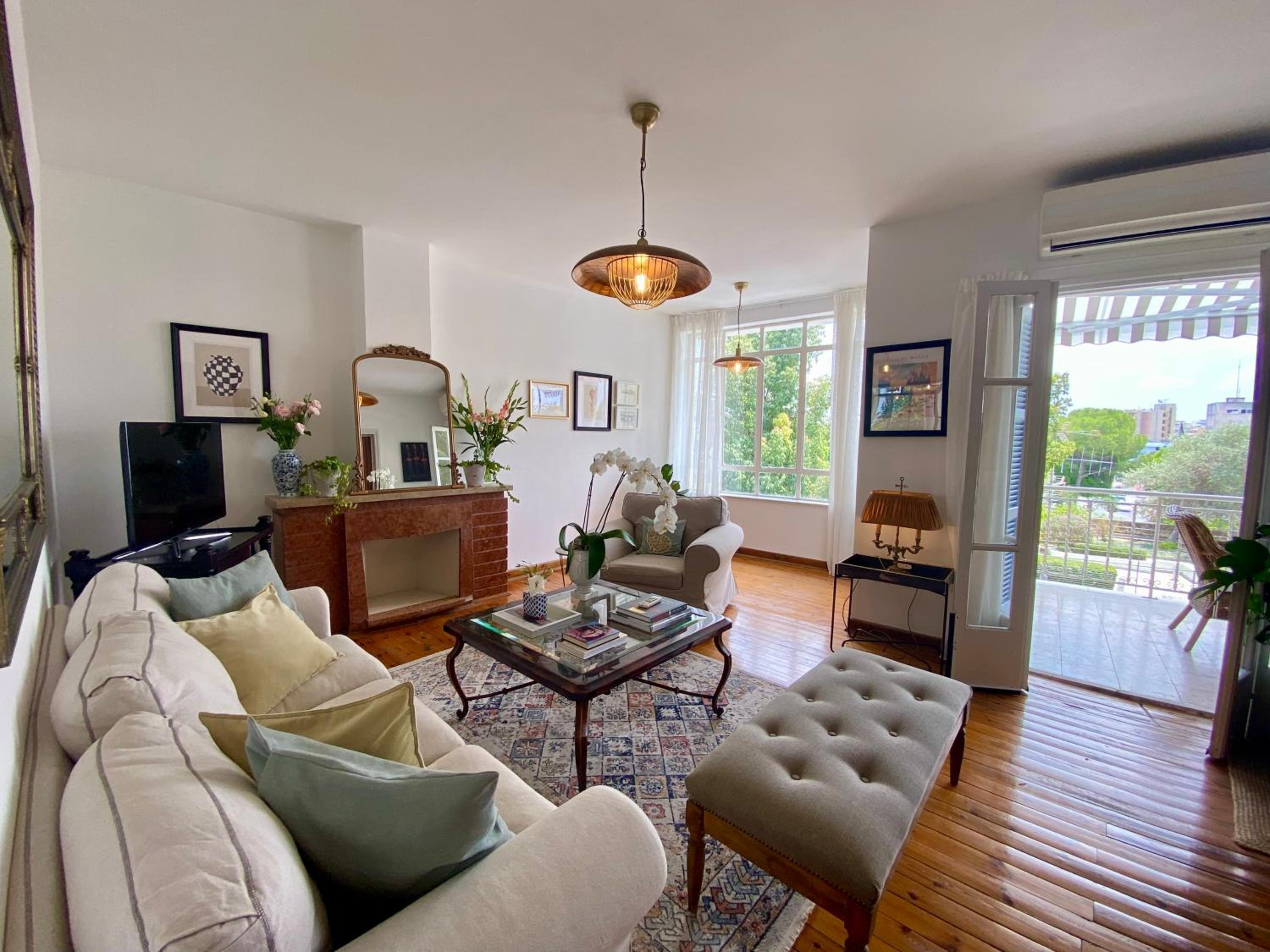 Liberty House - Central Two Bedroom Apartments view 4