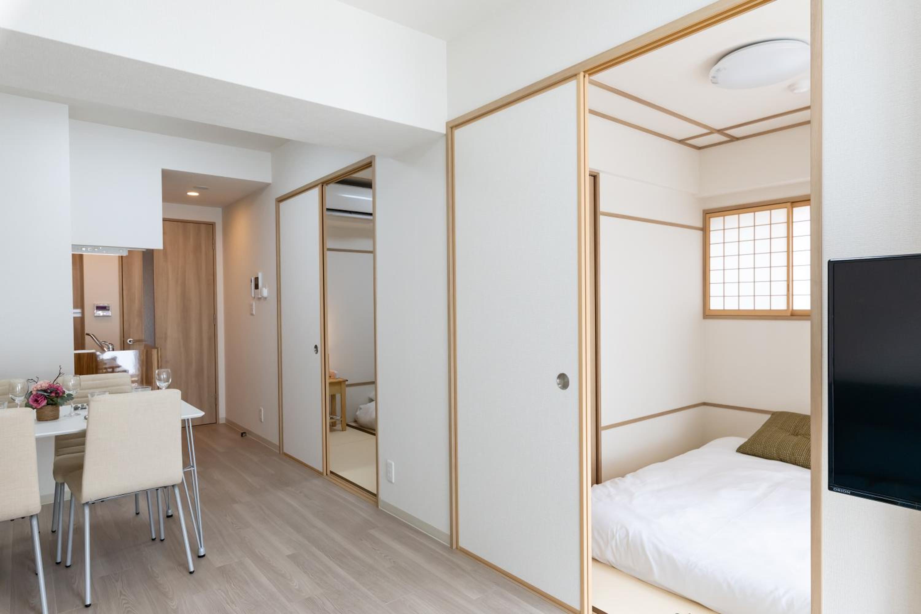 H2H Shinsaibashi