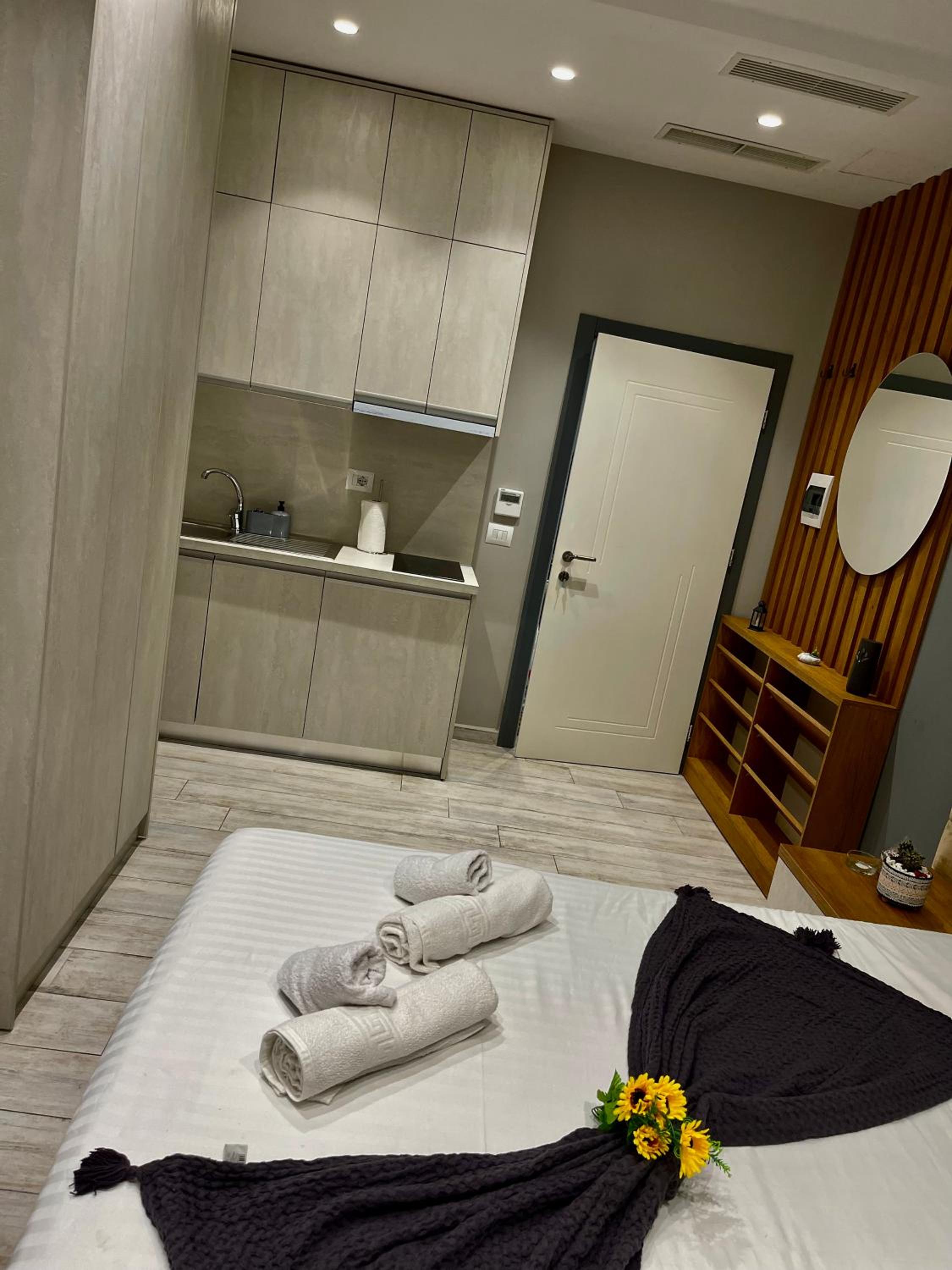 Alb Studio Apartments - Easy Access to City Center