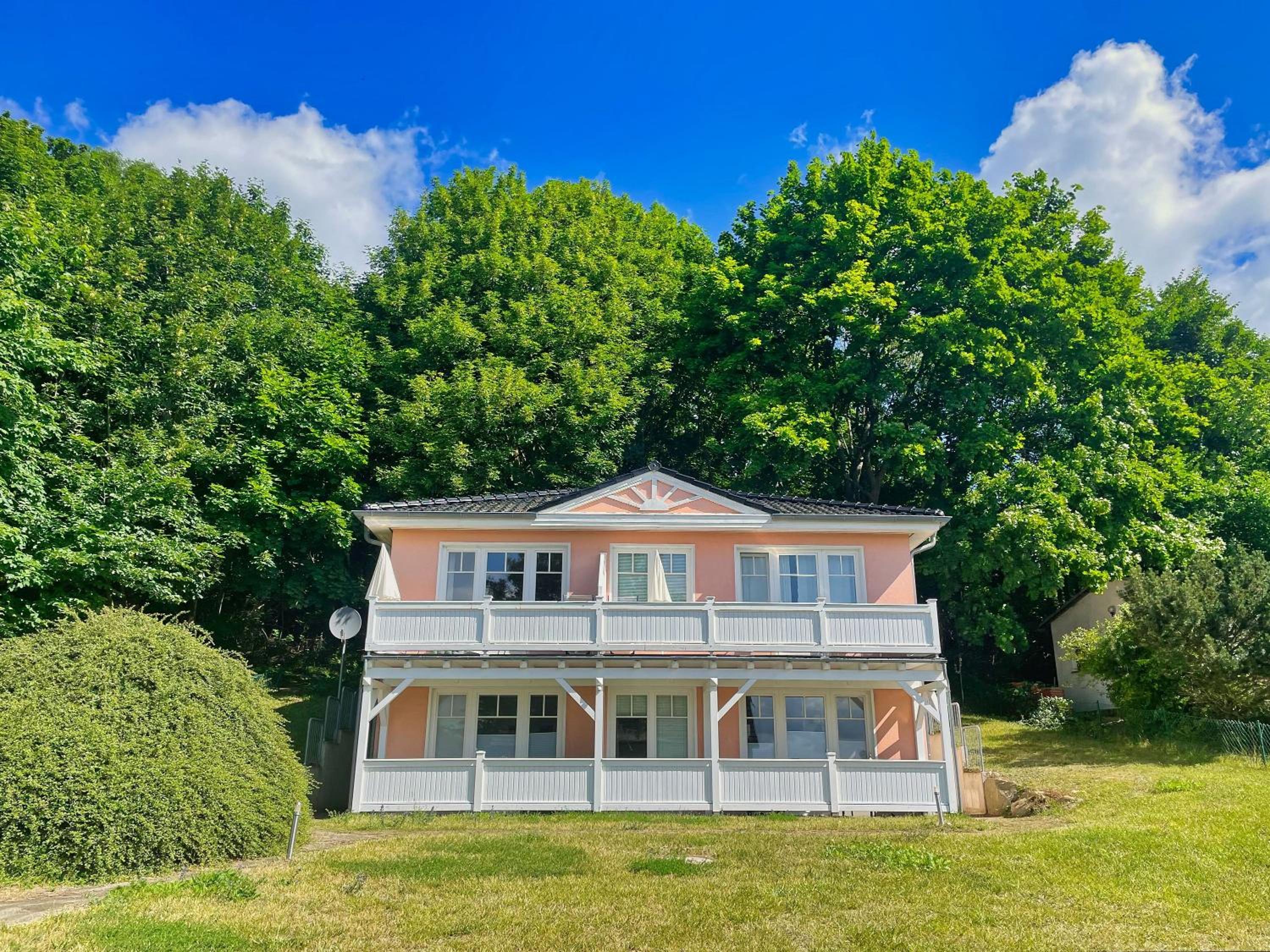Ferienwohnung in ruhiger Lage, mit Meerblick - Villa am Sonnenhang FeWo 02