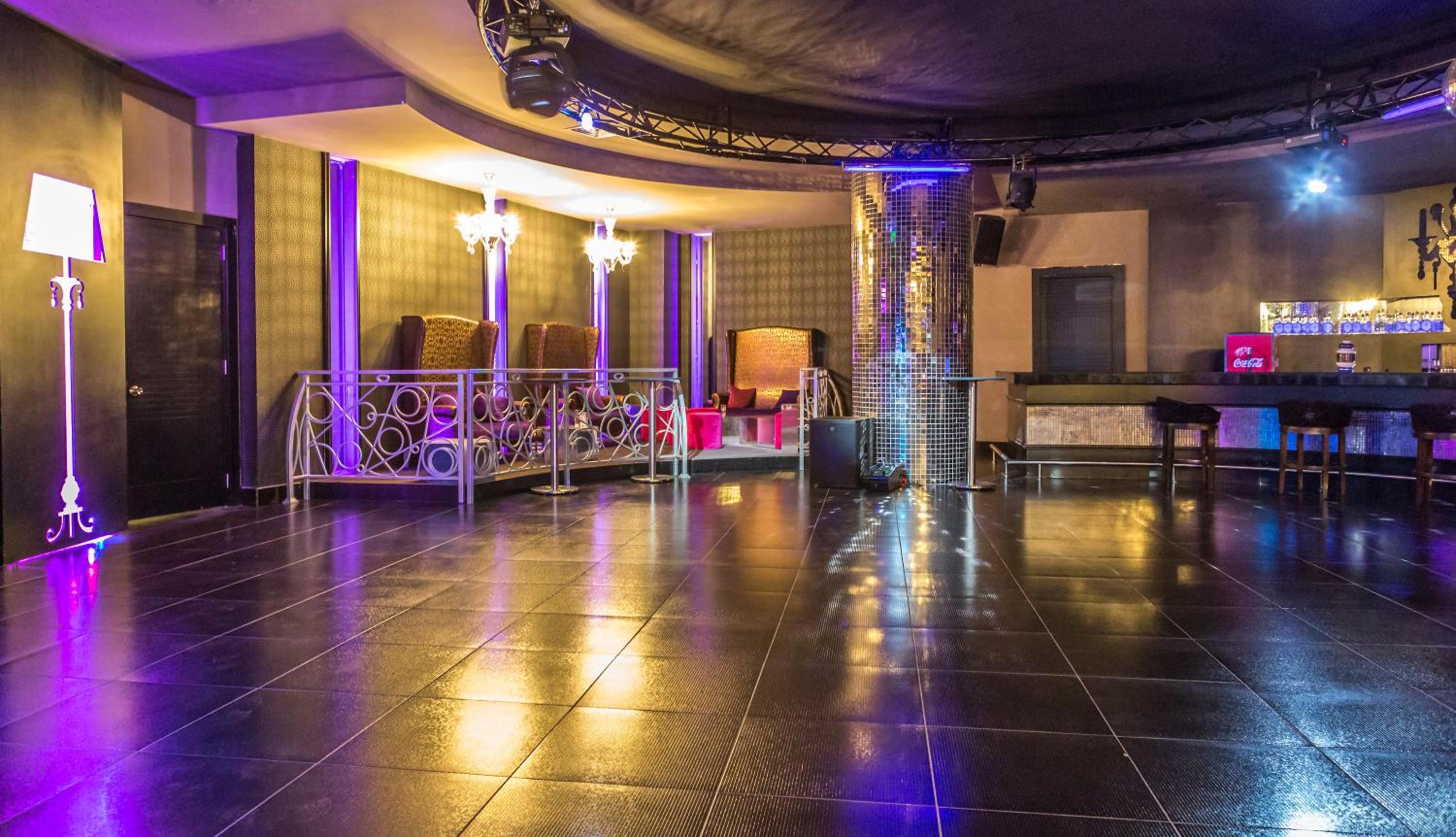 Villa Side Residence - Image 33