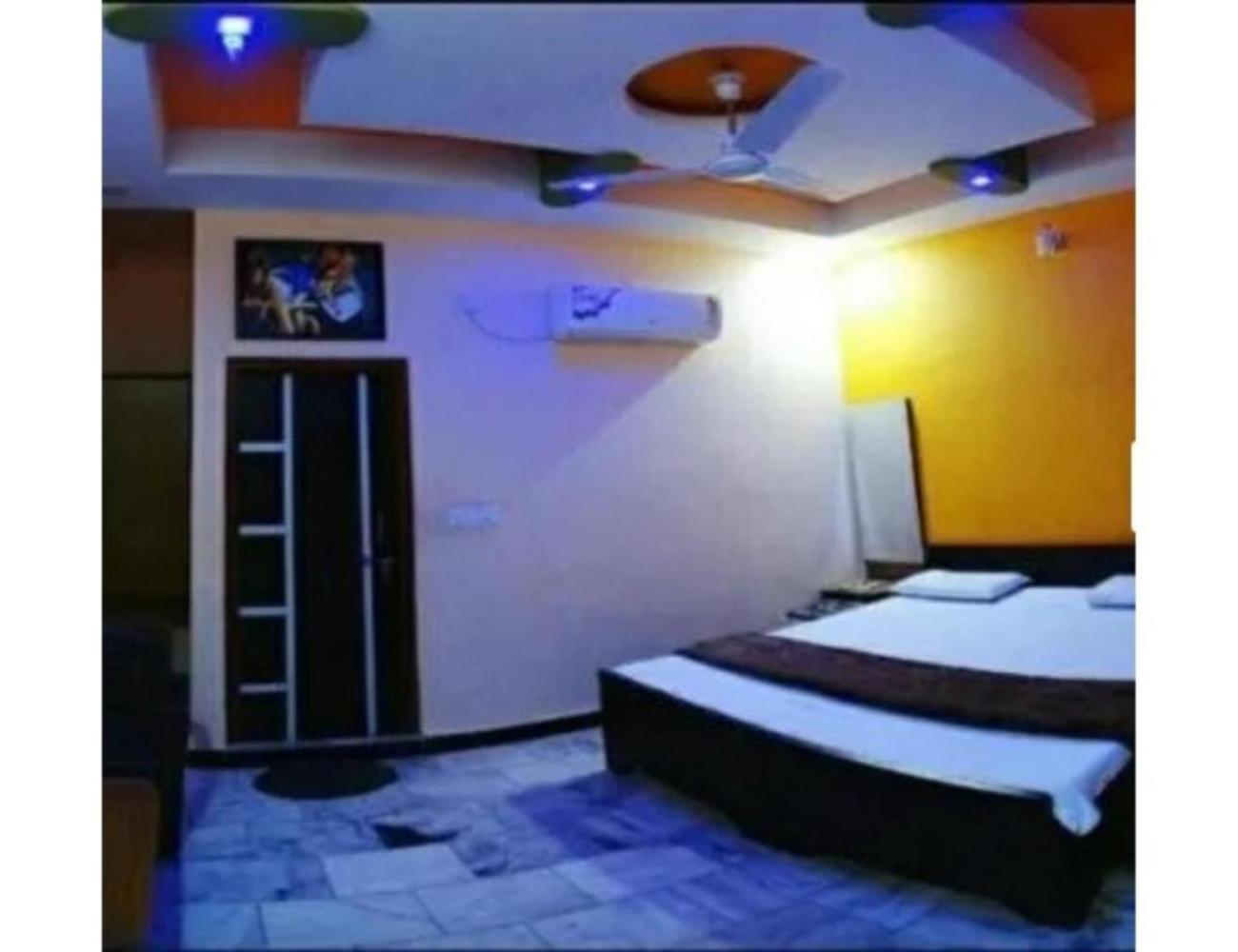 Anand Palace, Ujjain view 4
