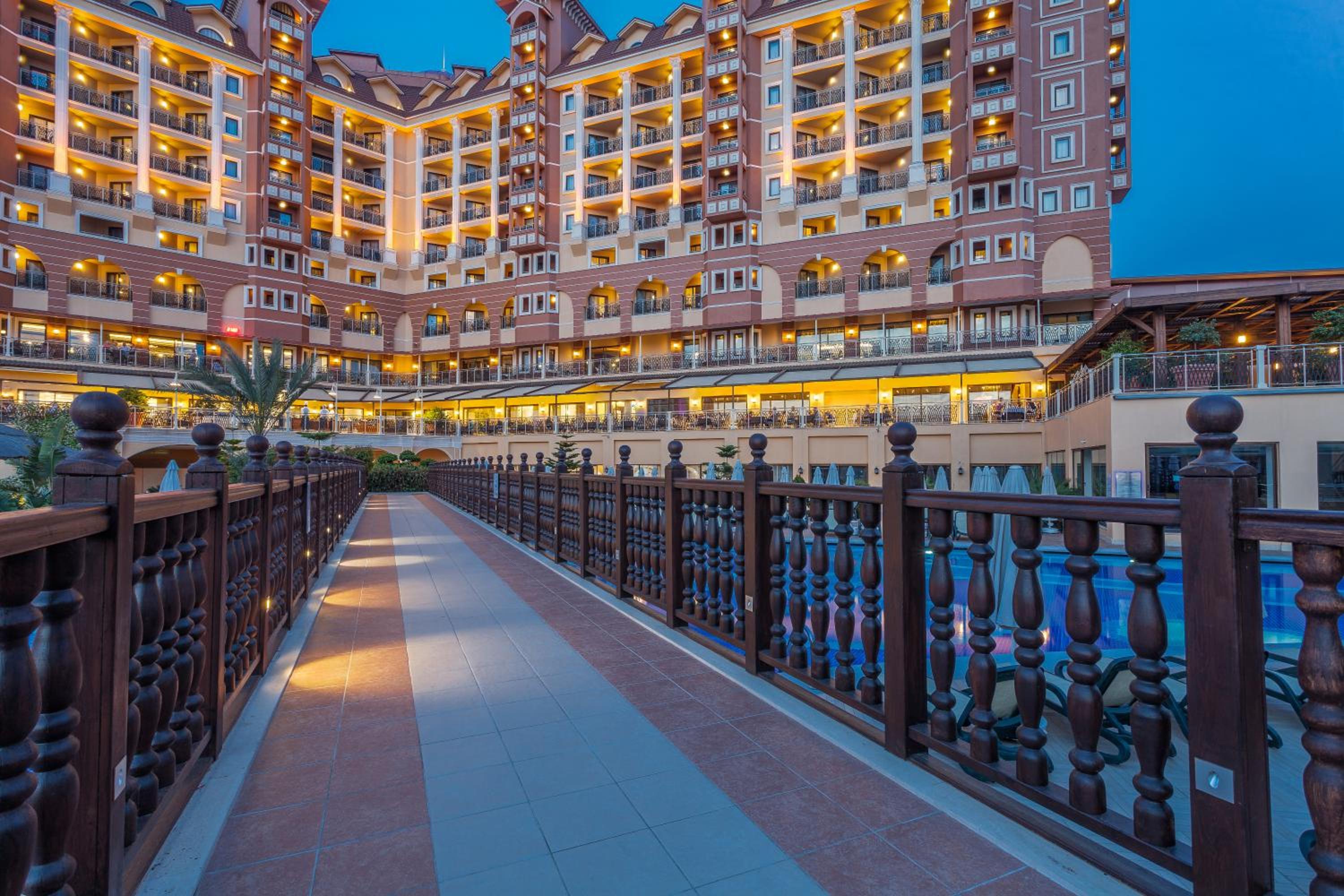 Villa Side Residence - Image 31