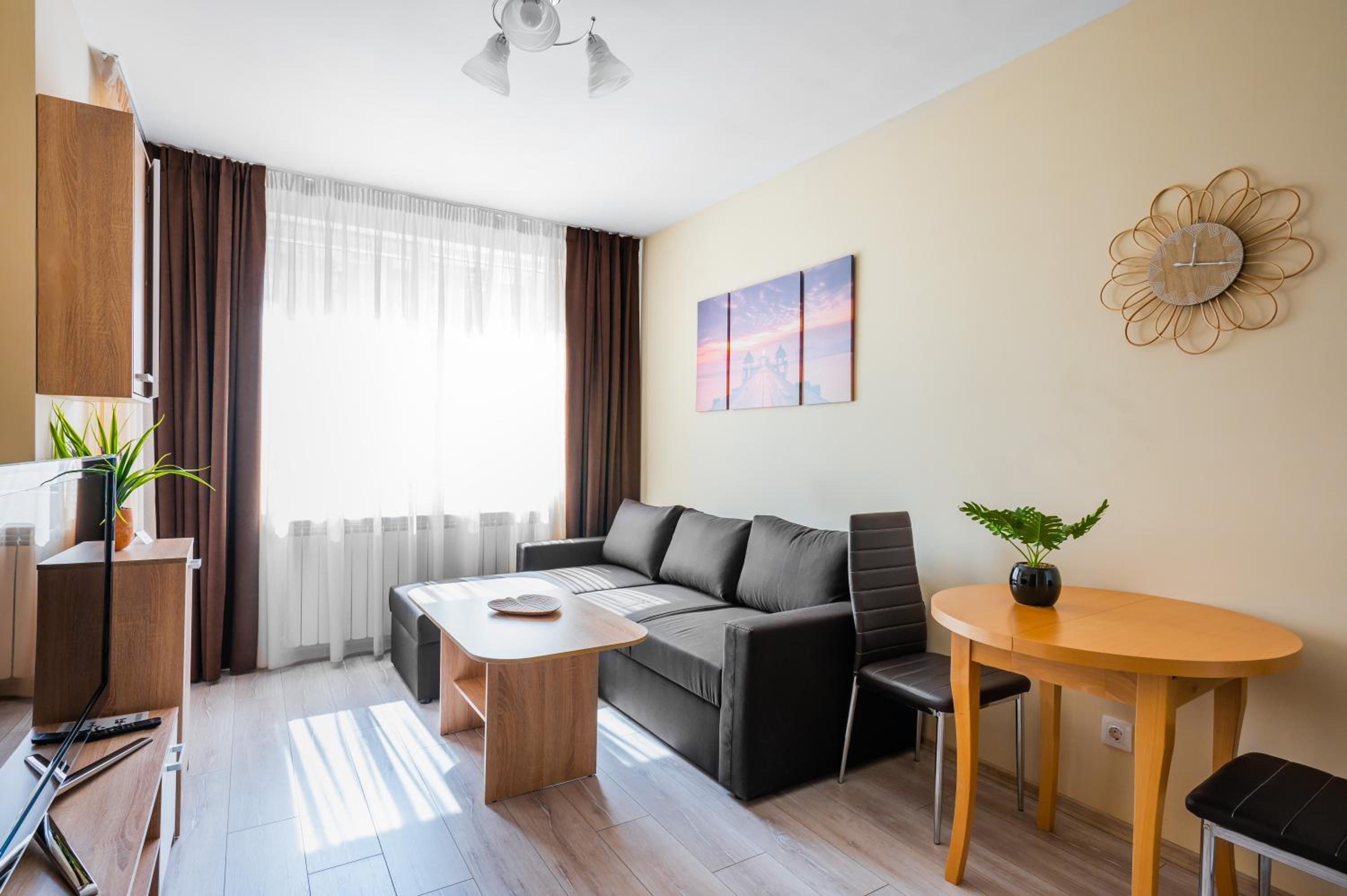 Private Apartment with Balcony in Sofia Center