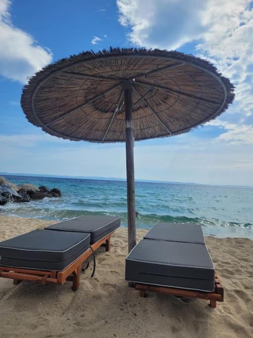 Sun-kissed Delight: New apartment in Nikiti! view 5