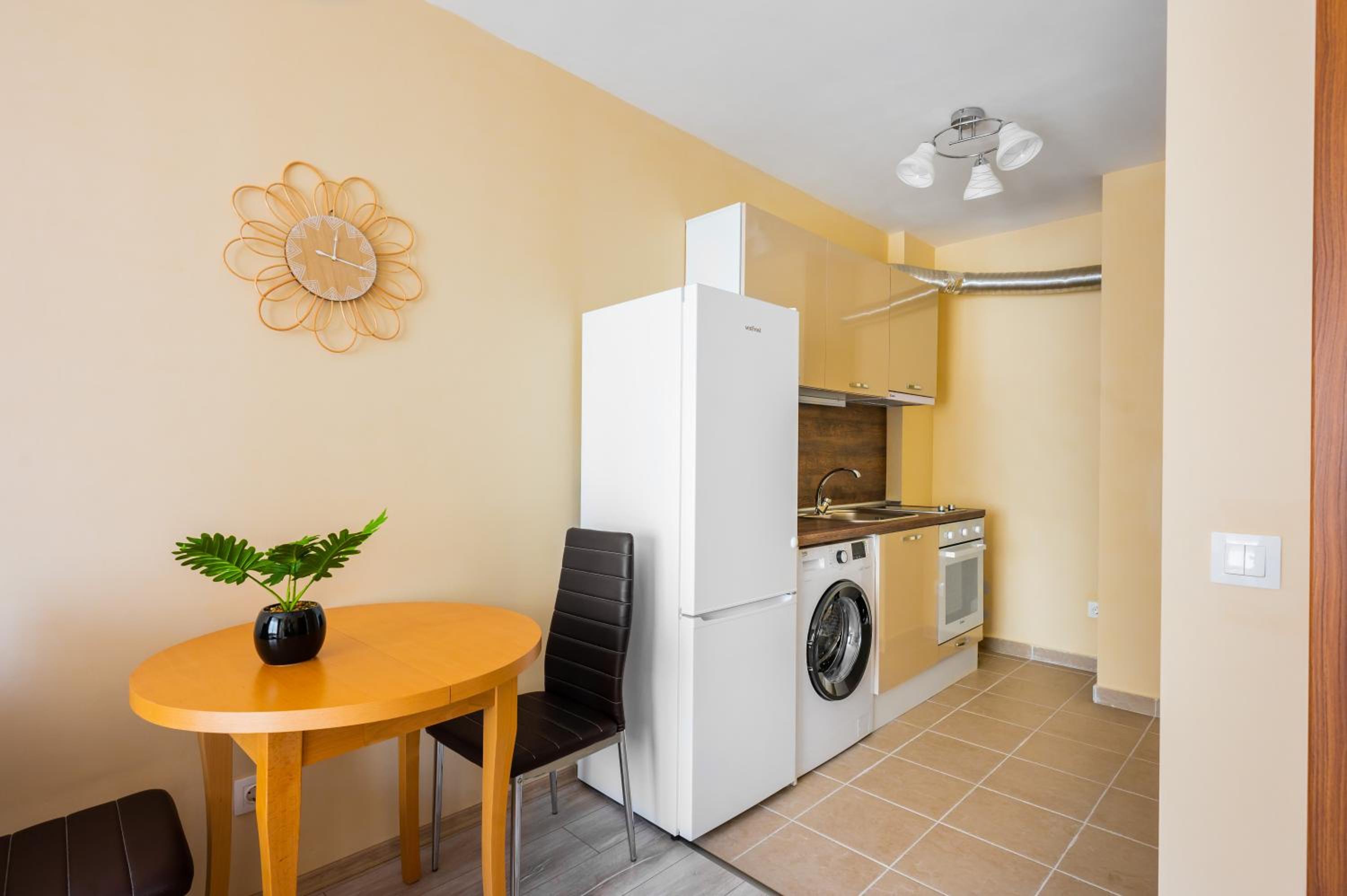 Private Apartment with Balcony in Sofia Center