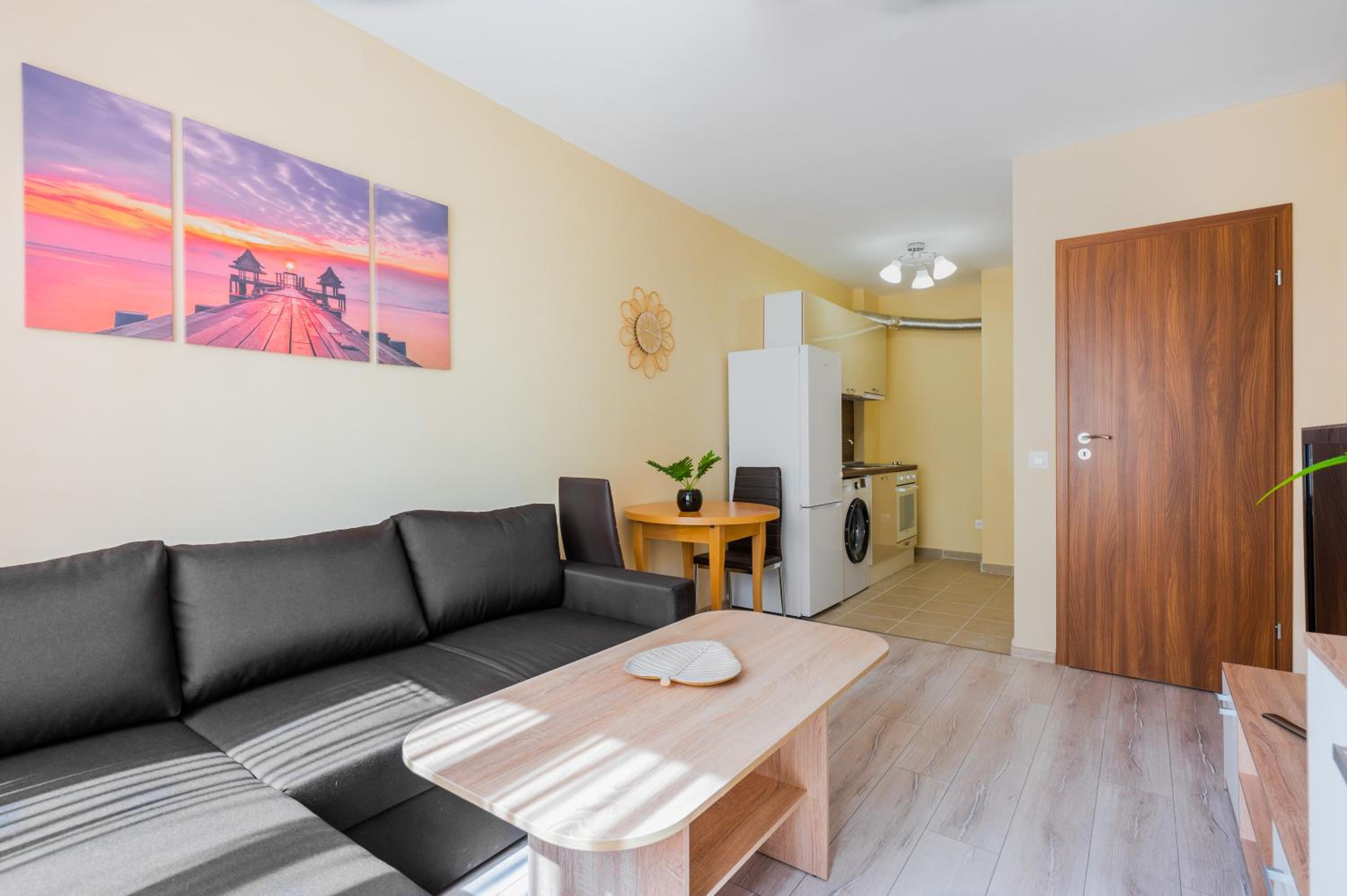 Private Apartment with Balcony in Sofia Center