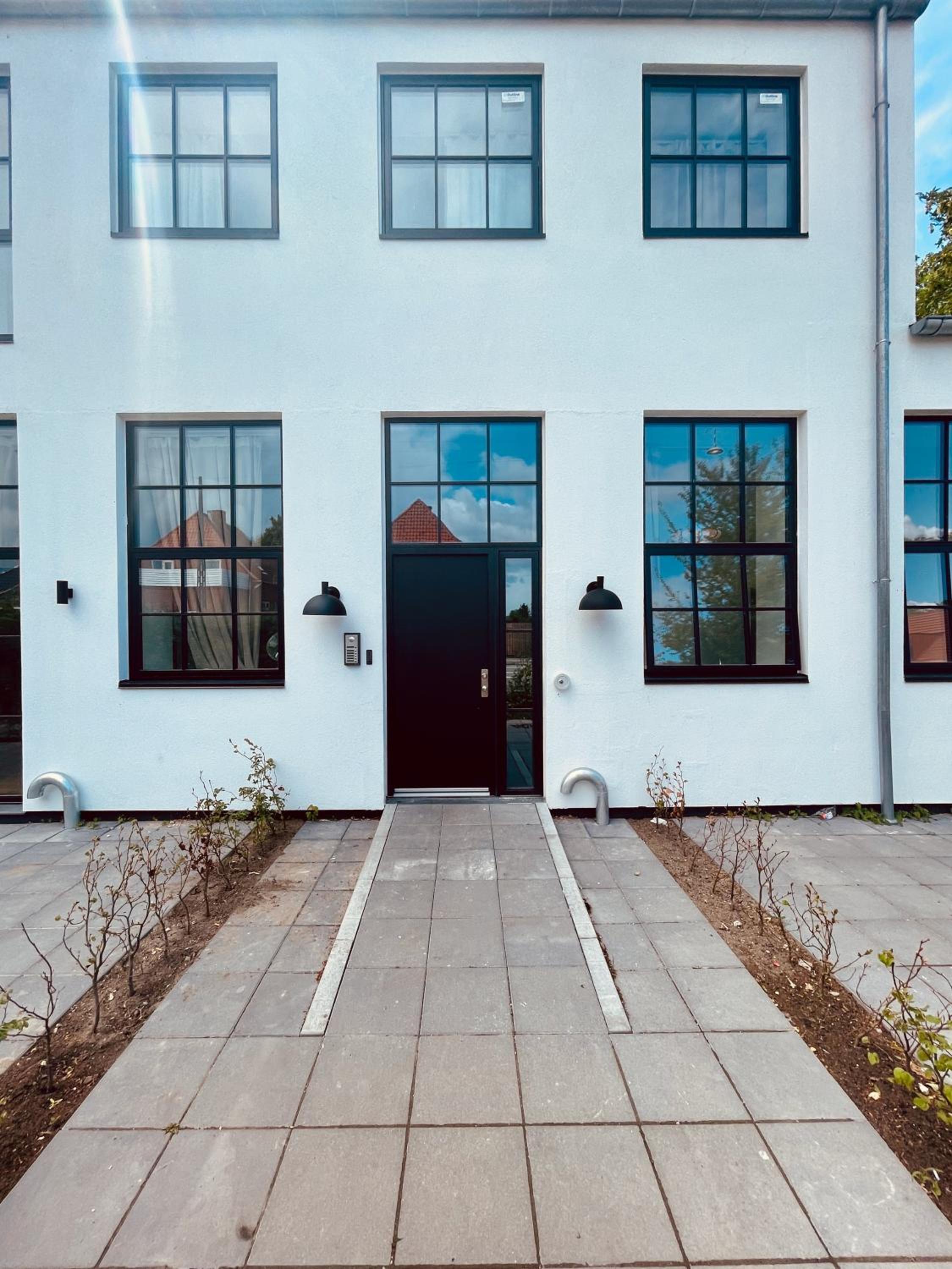 Cozy and Bright Apartments with Private Car Park