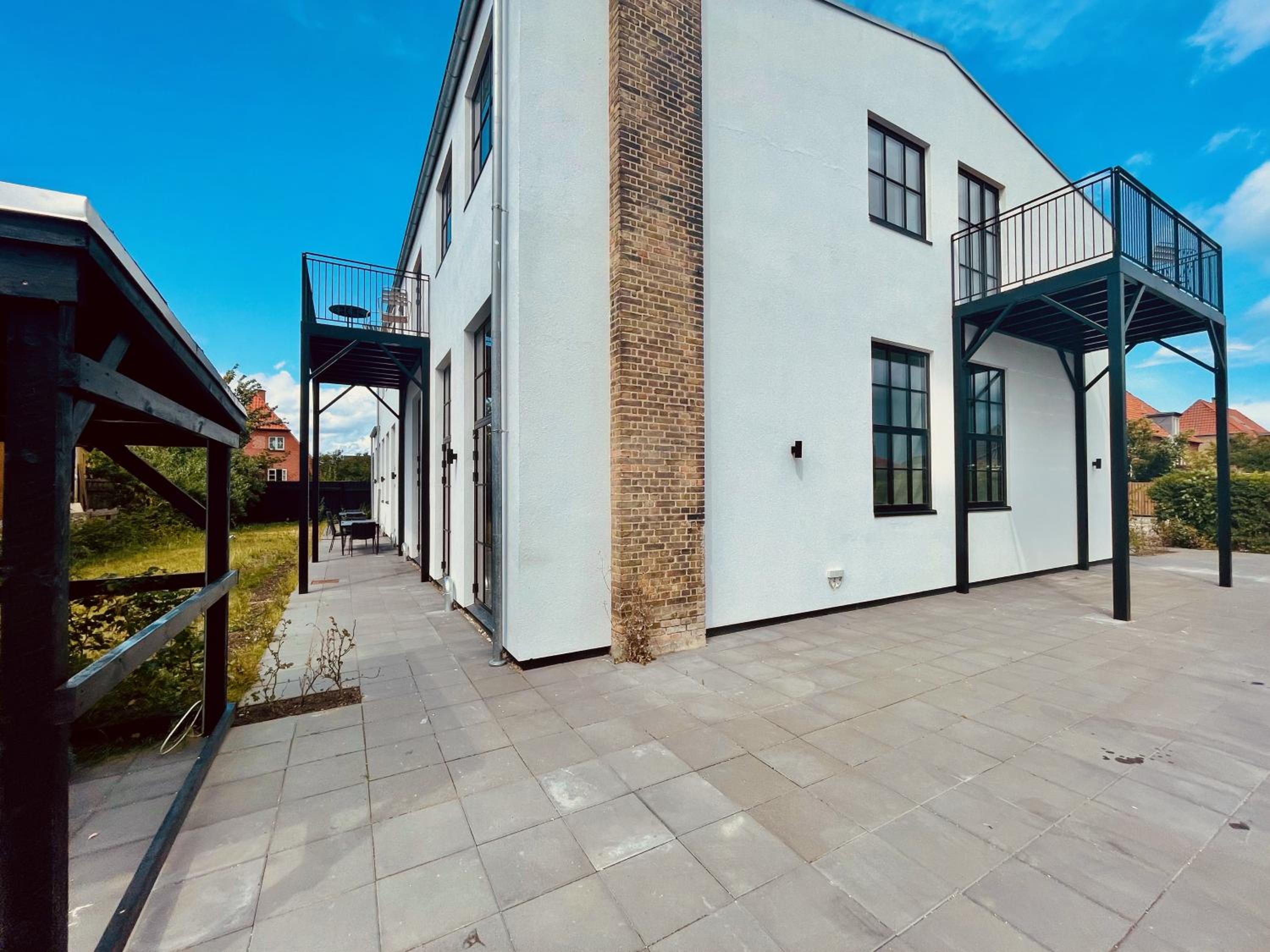 Cozy and Bright Apartments with Private Car Park