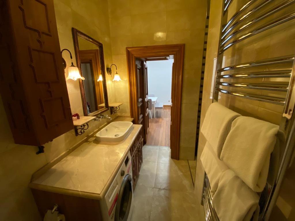 Aslan Residence - Image 139