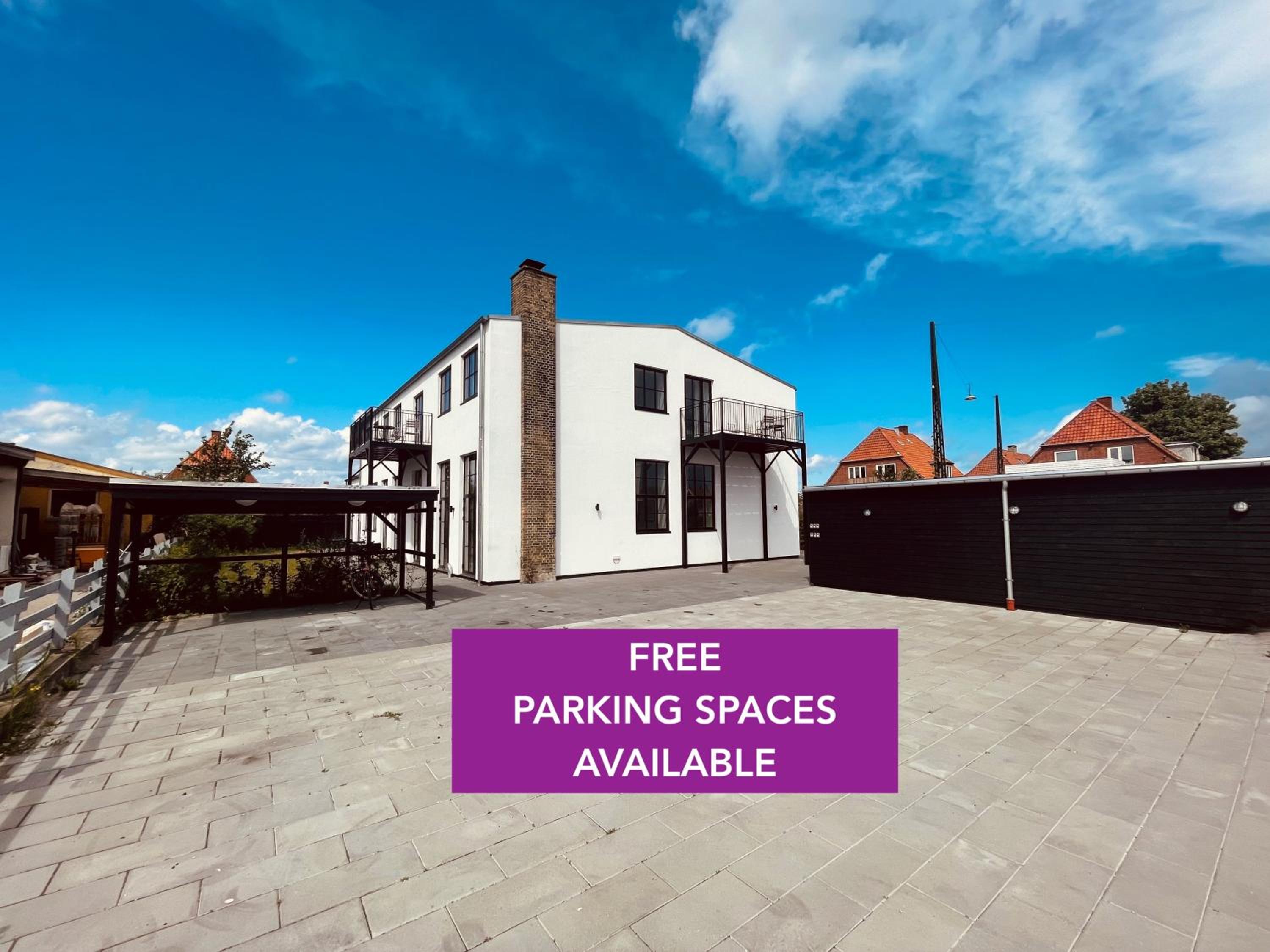 Cozy and Bright Apartments with Private Car Park