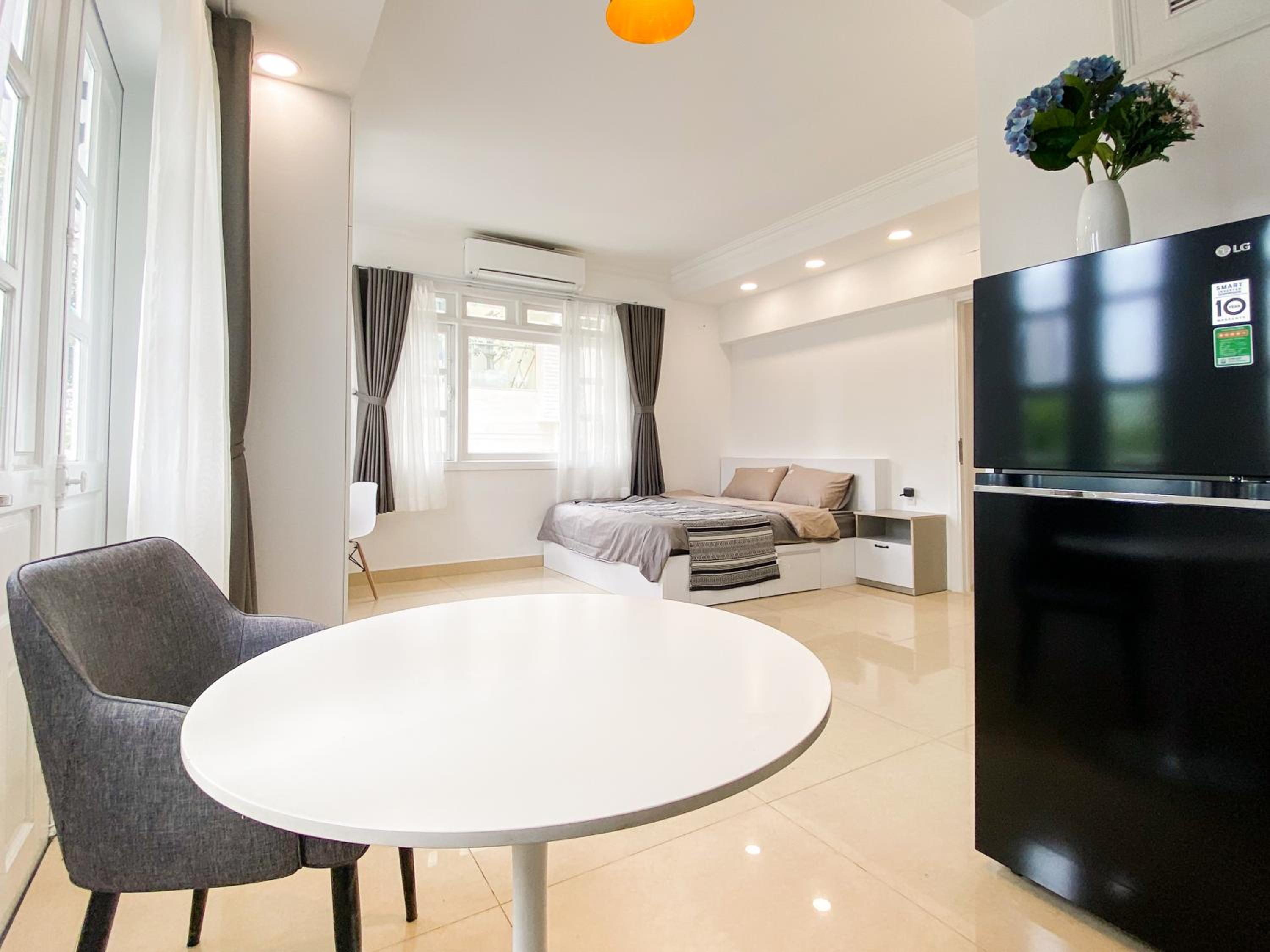 Zeus Living - Room in Villas An Phu