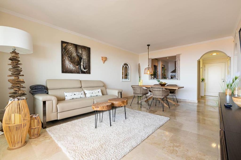 Luxury apartment in Las Palmeras