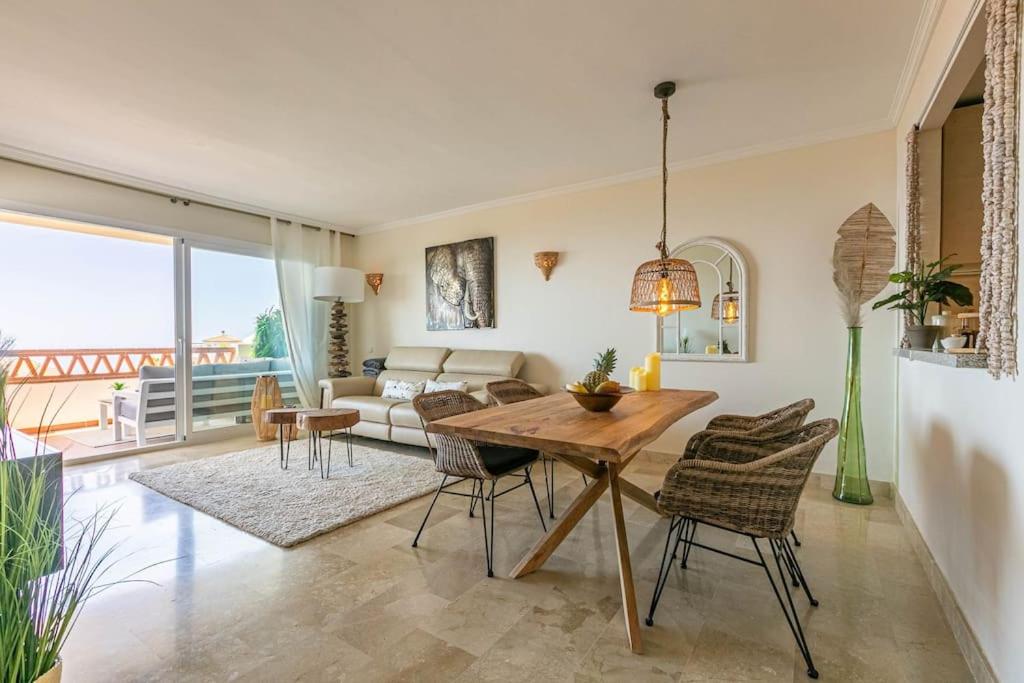 Luxury apartment in Las Palmeras