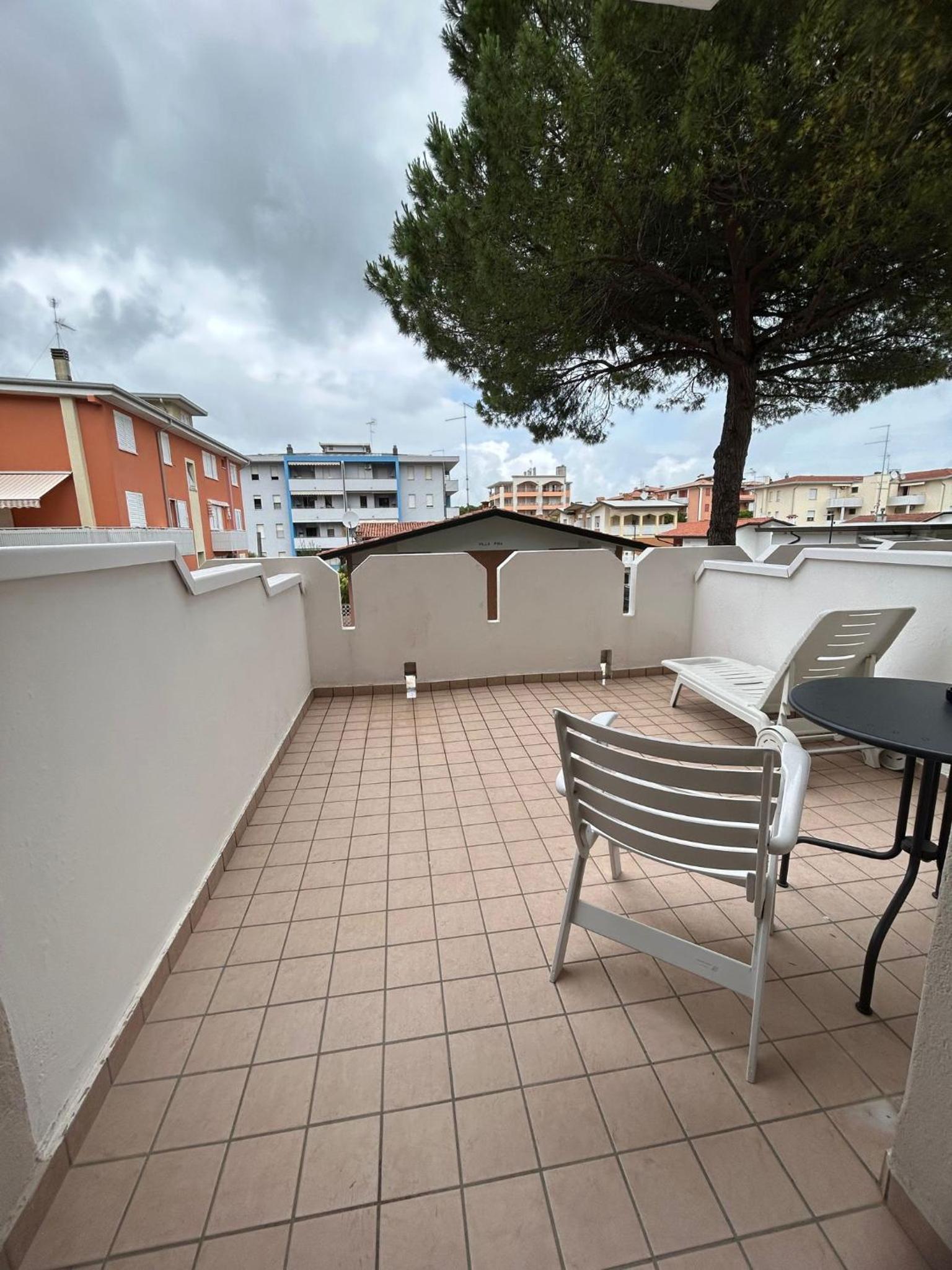 balcony