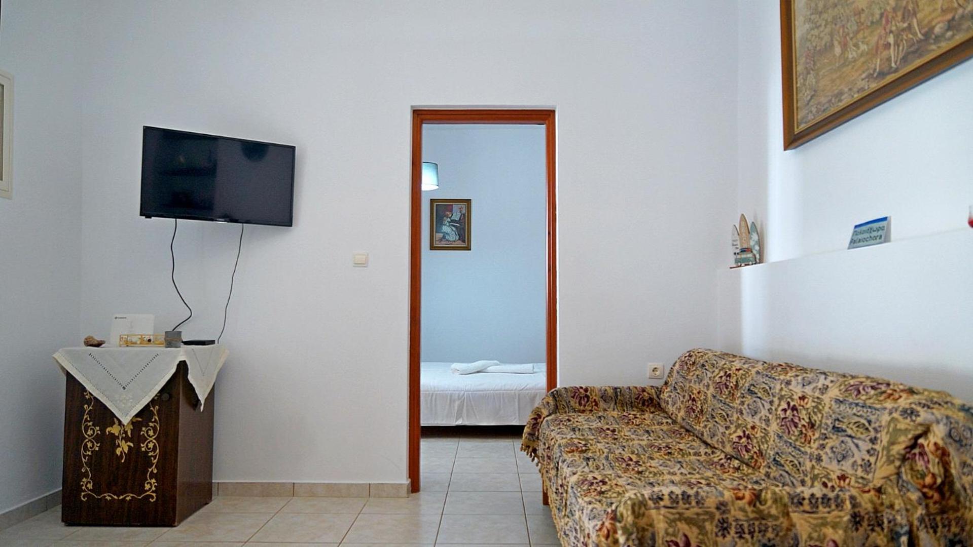 Polyraki's Cottage view 5