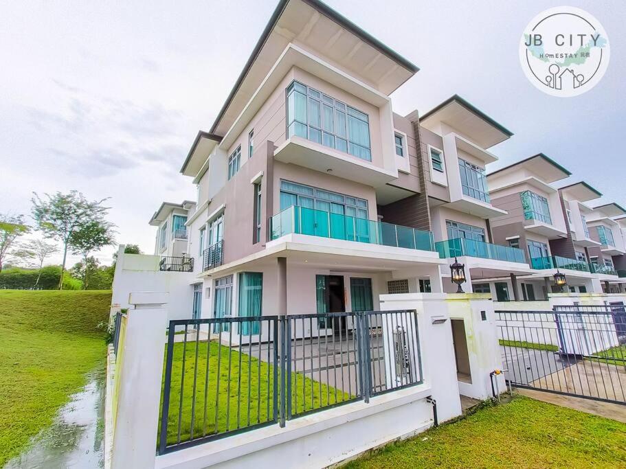 The Hermes Villa by RR JBcity photo 4