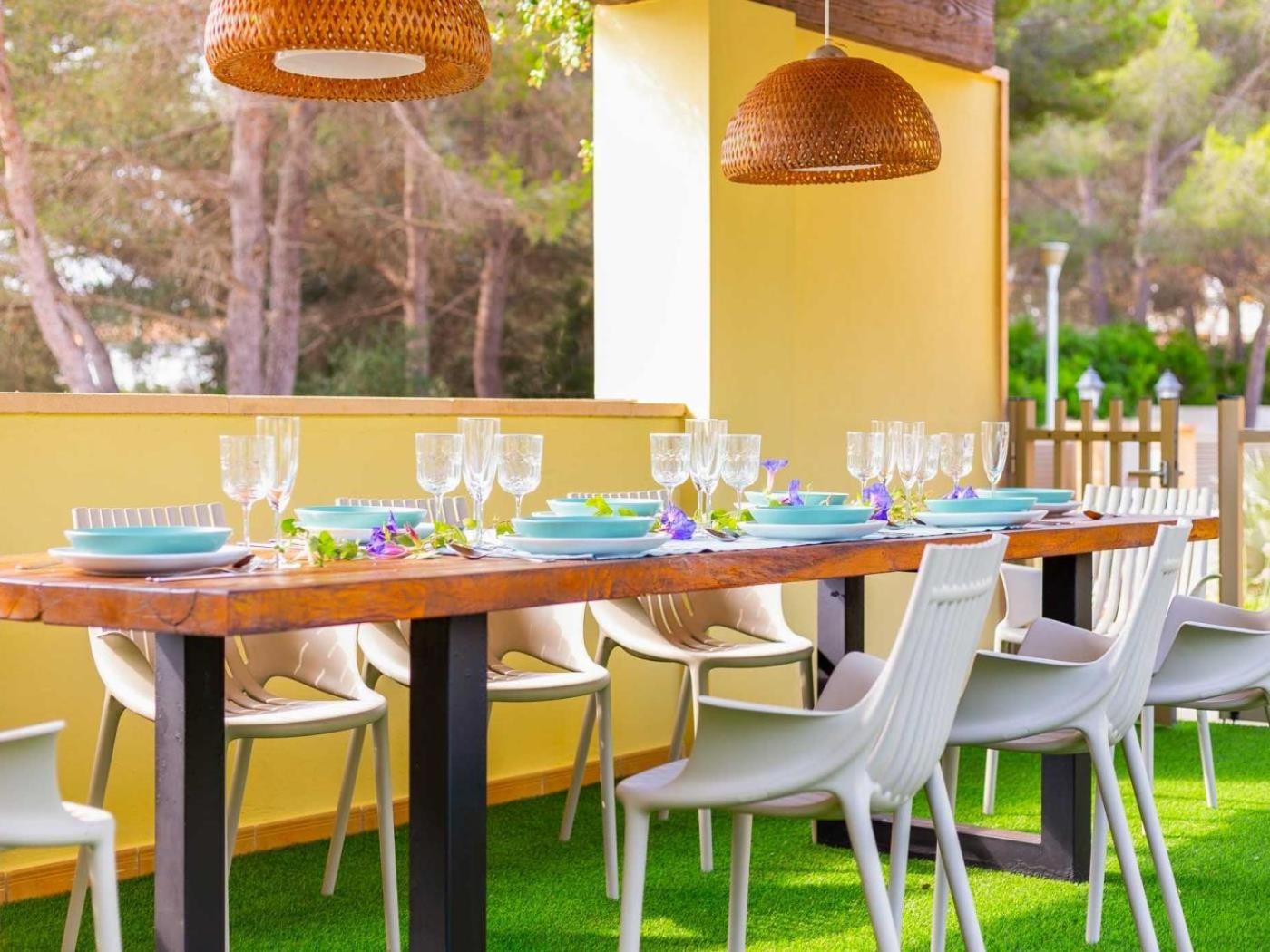 dining