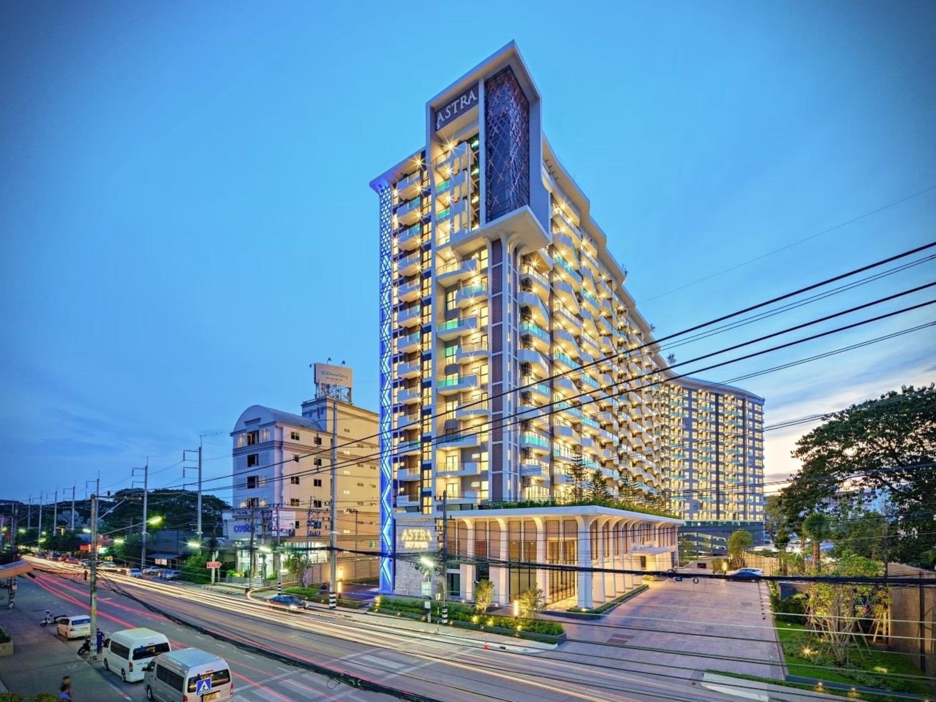 Astra Sky River Chiang Mai by Fang